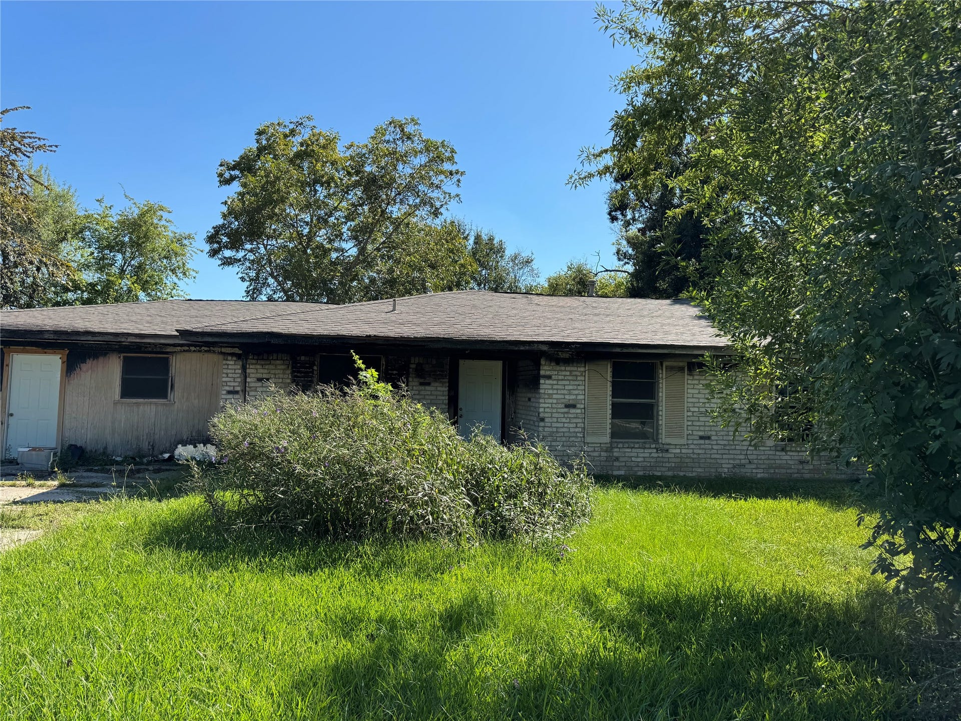 206 Sunset Heights Avenue, Dayton, TX 77535 206 Sunset Heights Avenue, Dayton, TX 77535