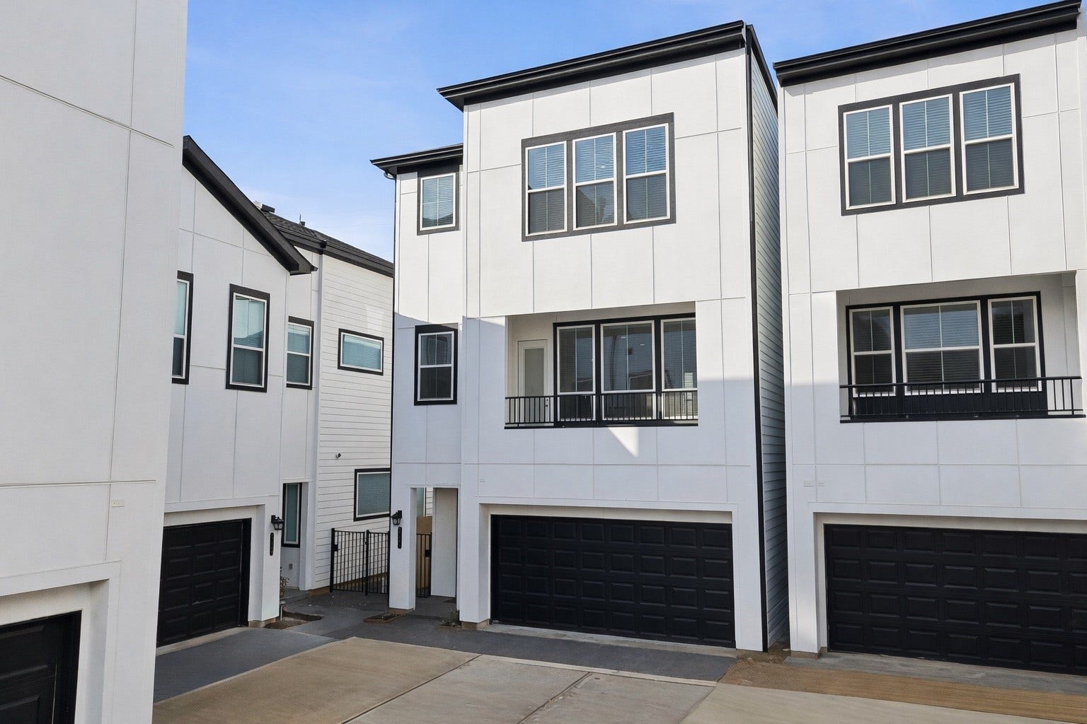 2706 Grand Fountains Drive, #H, Houston, TX 77054
