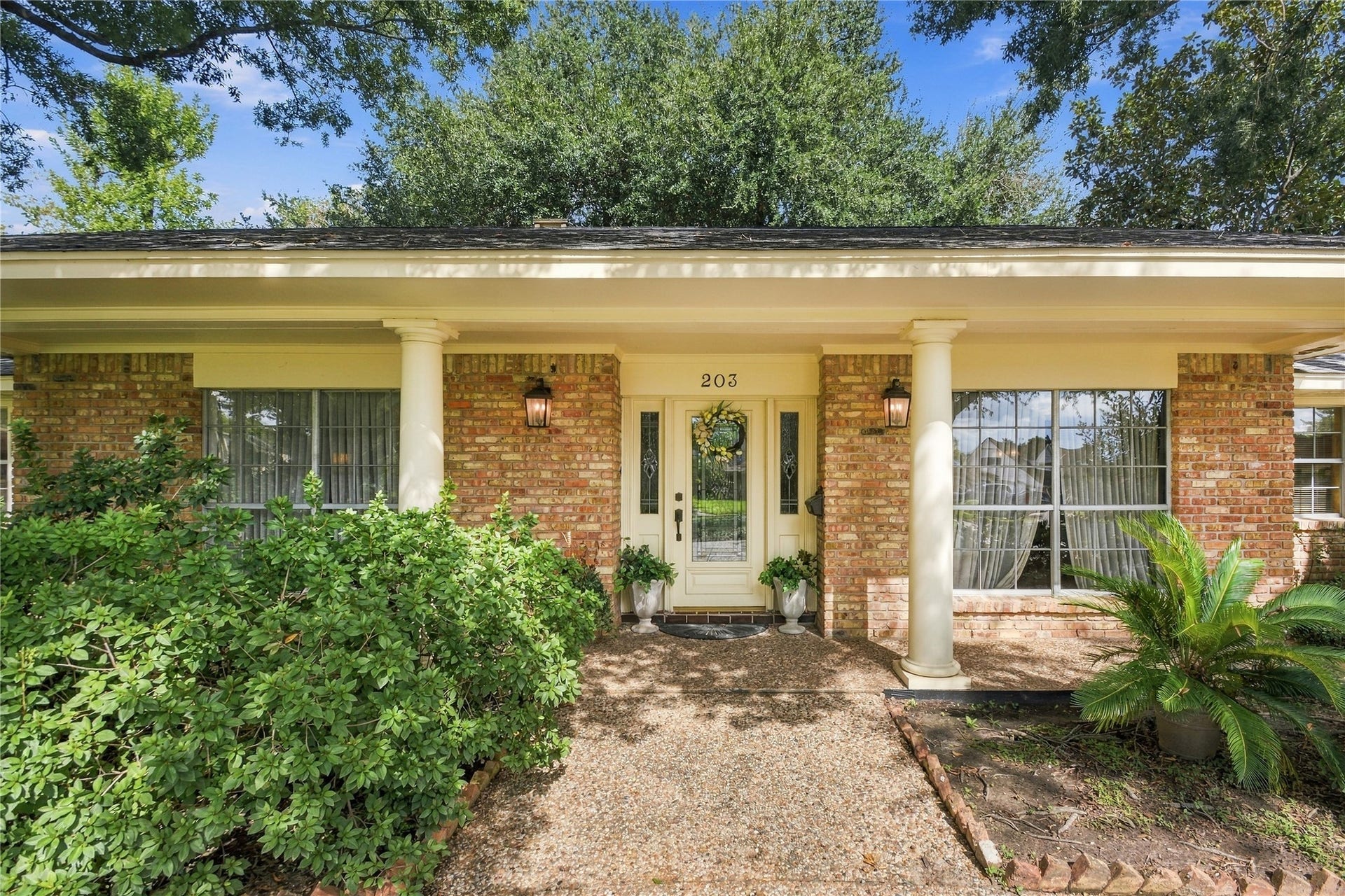 203 Ballantrae Lane, Houston, TX 77015