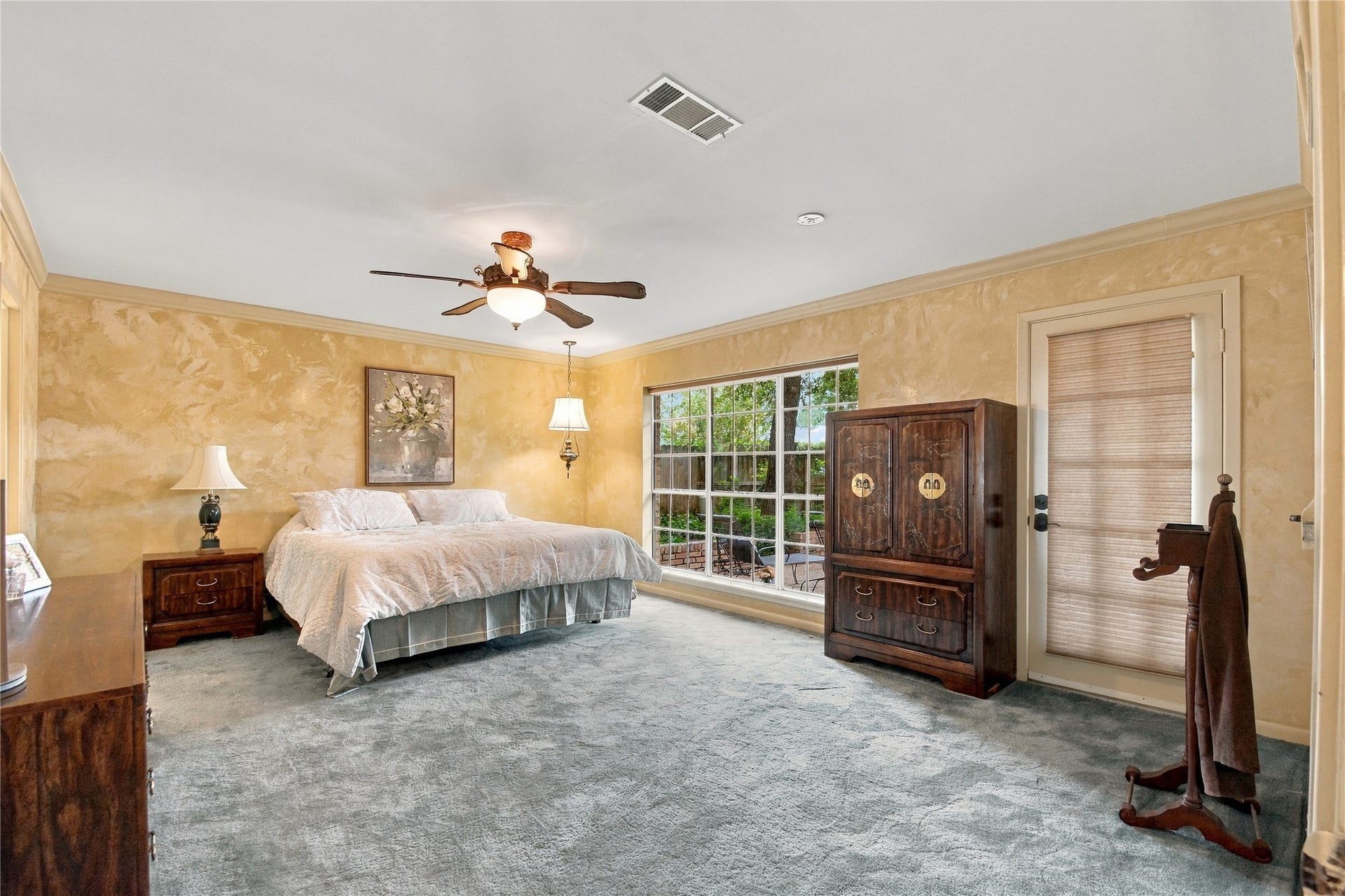203 Ballantrae Lane, Houston, TX 77015