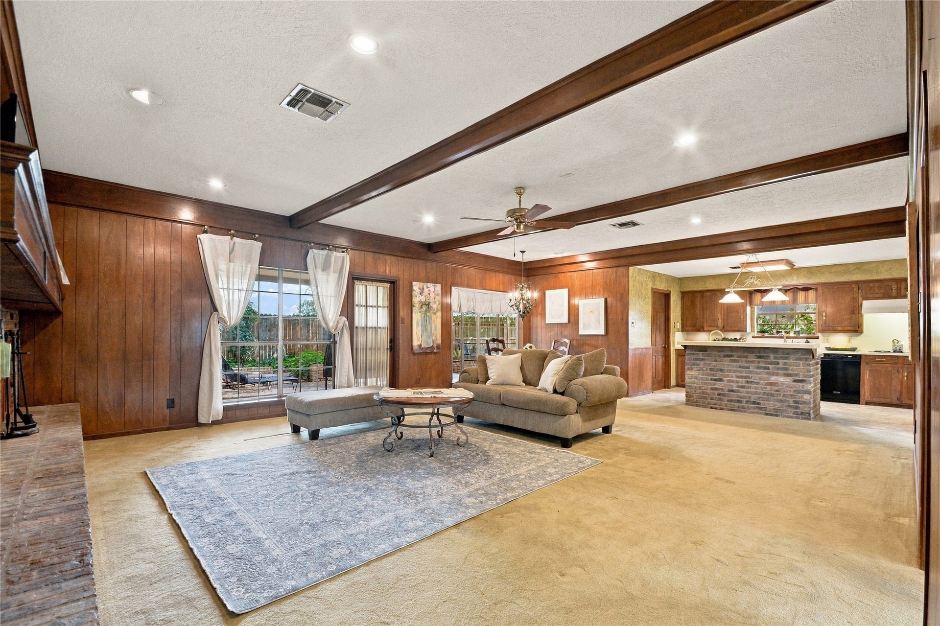 203 Ballantrae Lane, Houston, TX 77015