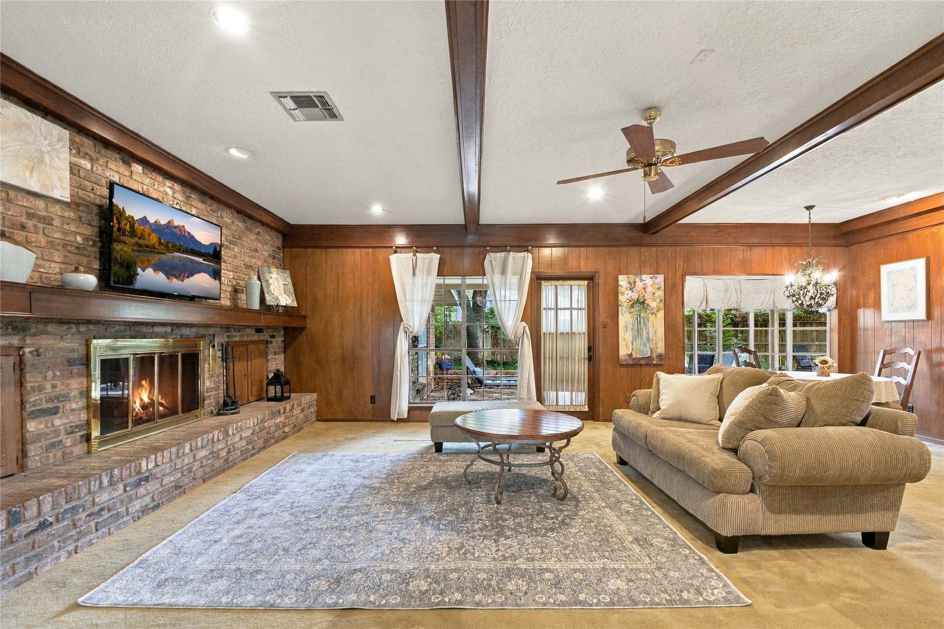 203 Ballantrae Lane, Houston, TX 77015