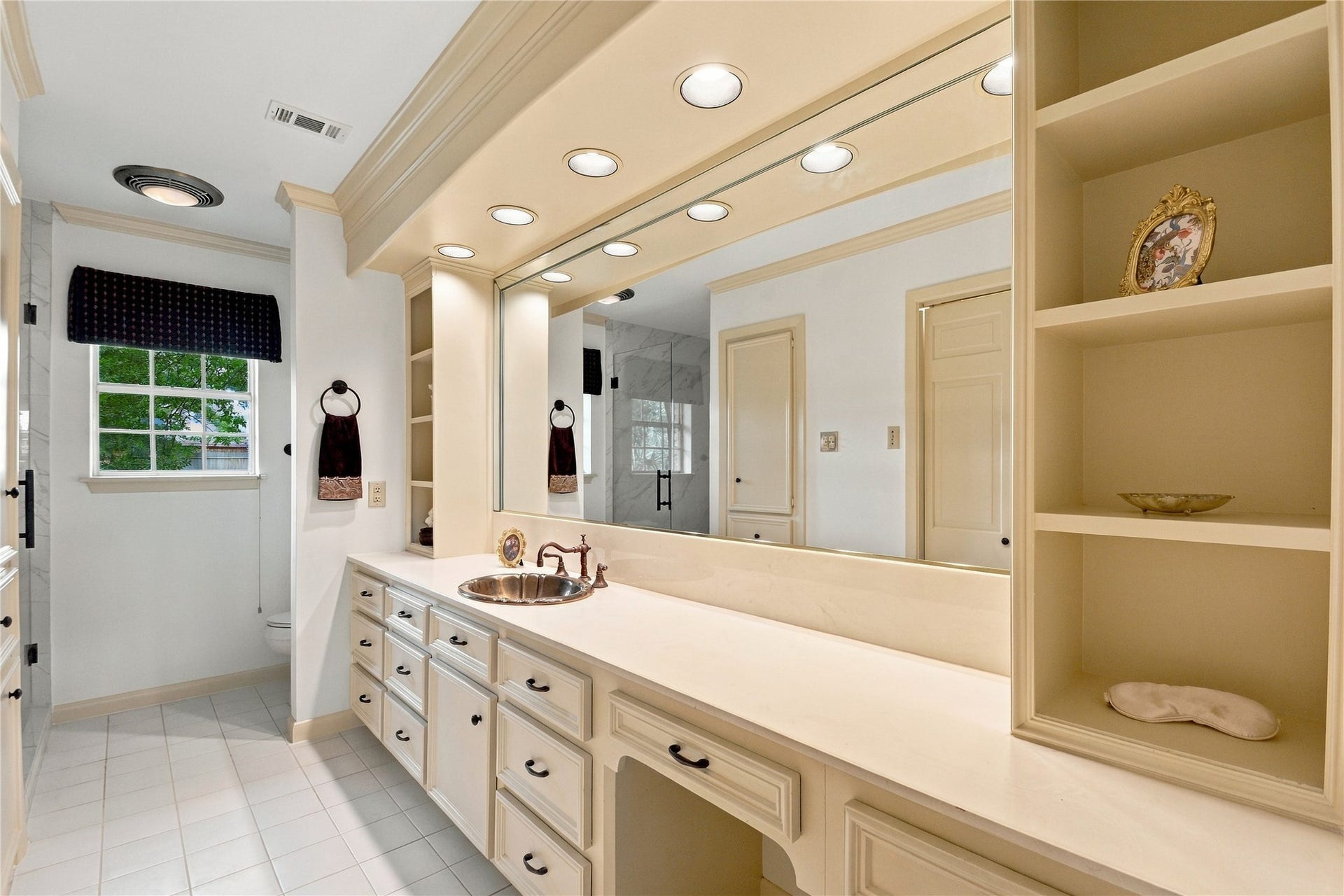 203 Ballantrae Lane, Houston, TX 77015