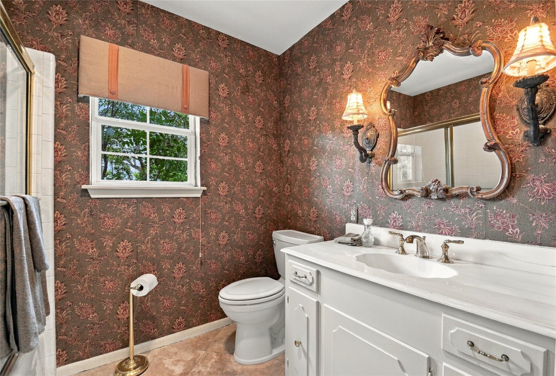 203 Ballantrae Lane, Houston, TX 77015