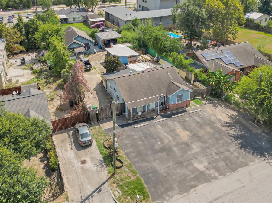 Property photo for 2084 Harland Drive, Houston, TX