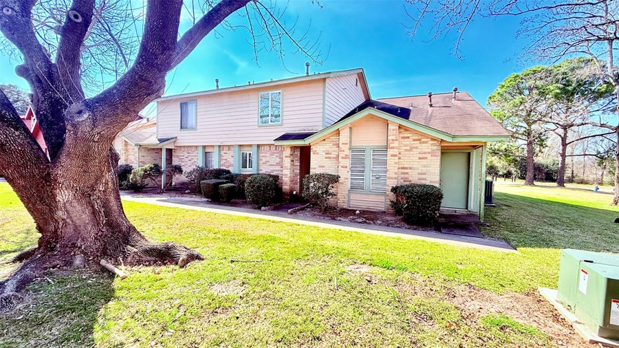 Property photo for 1927 Country Village Boulevard, #B, Humble, TX