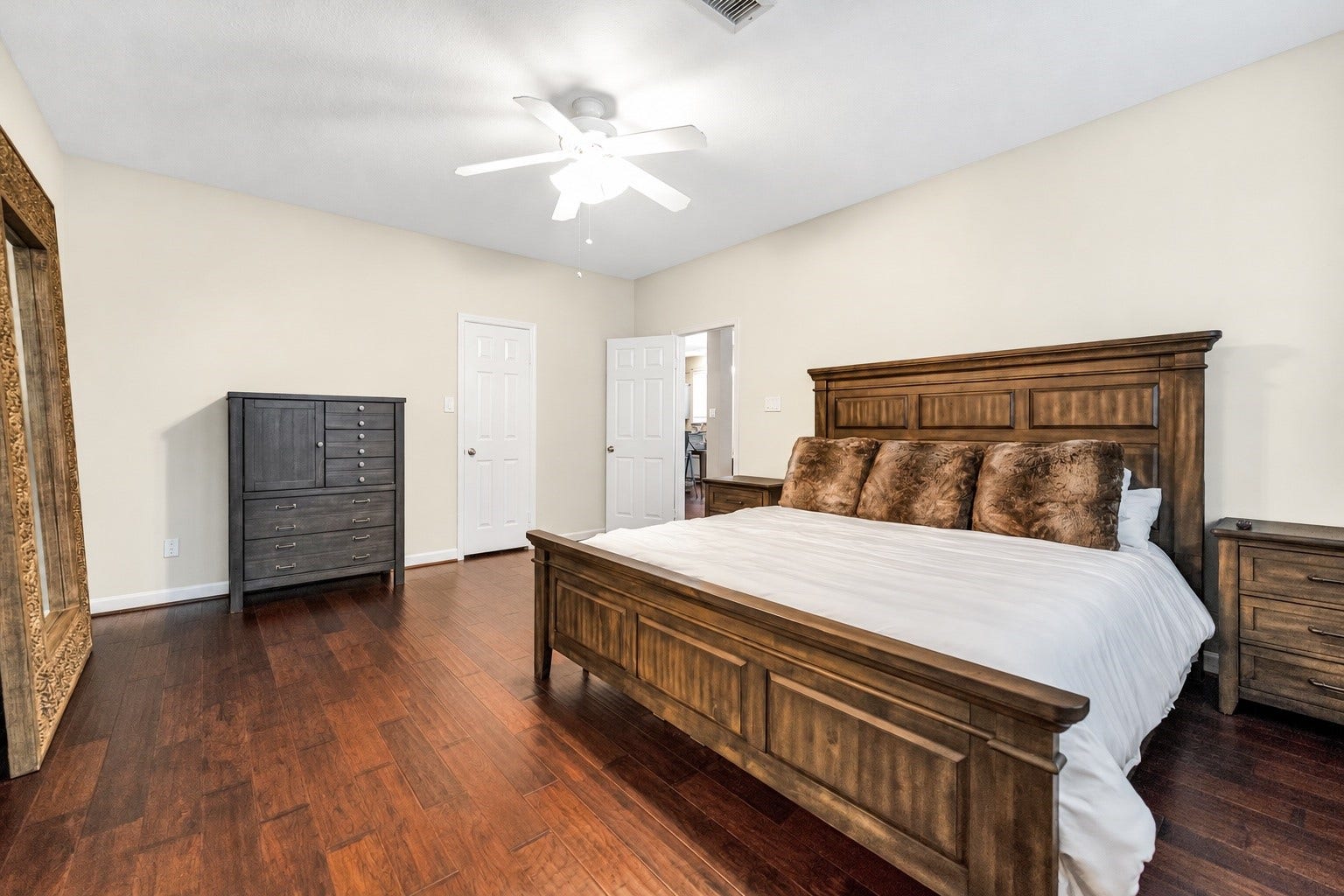 11 Sweetdream Place, The Woodlands, TX 77381 11 Sweetdream Place, The Woodlands, TX 77381