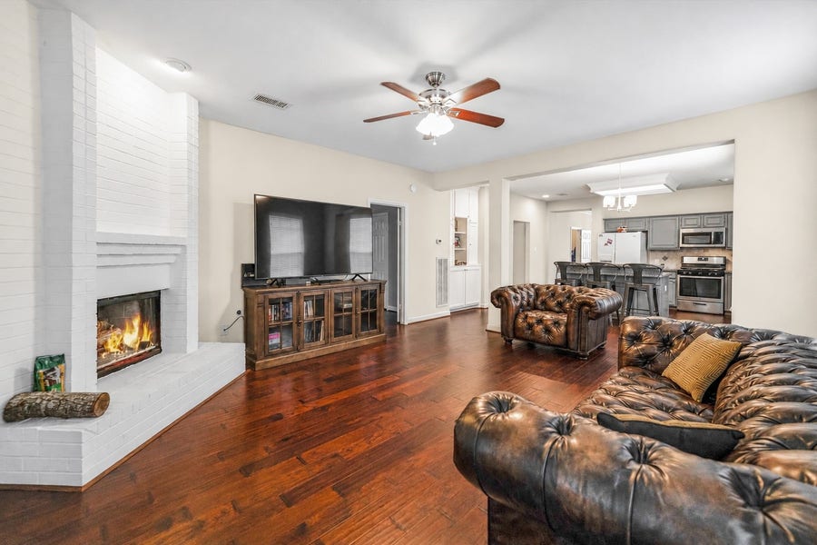 Property photo for 11 Sweetdream Place, The Woodlands, TX