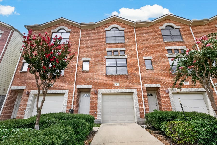 Property photo for 3501 Link Valley Drive, #303, Houston, TX