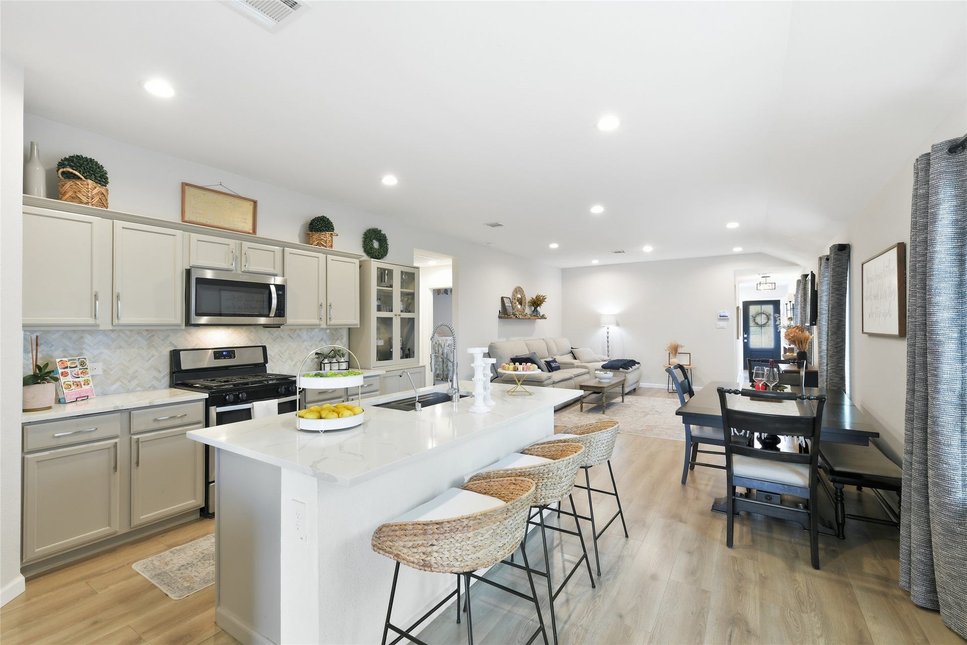 21214 Alder Oaks Drive, New Caney, TX 77357 21214 Alder Oaks Drive, New Caney, TX 77357