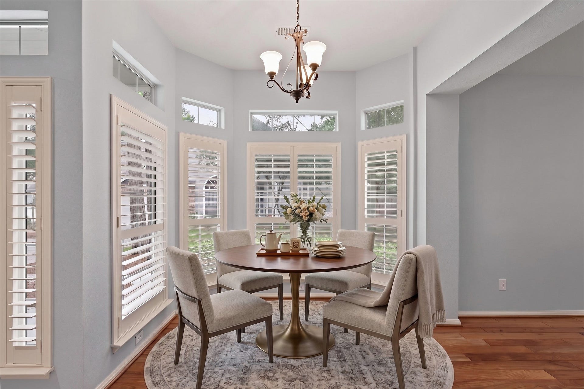 51 S Spiral Vine Circle, The Woodlands, TX 77381 Virtually staged - dining area