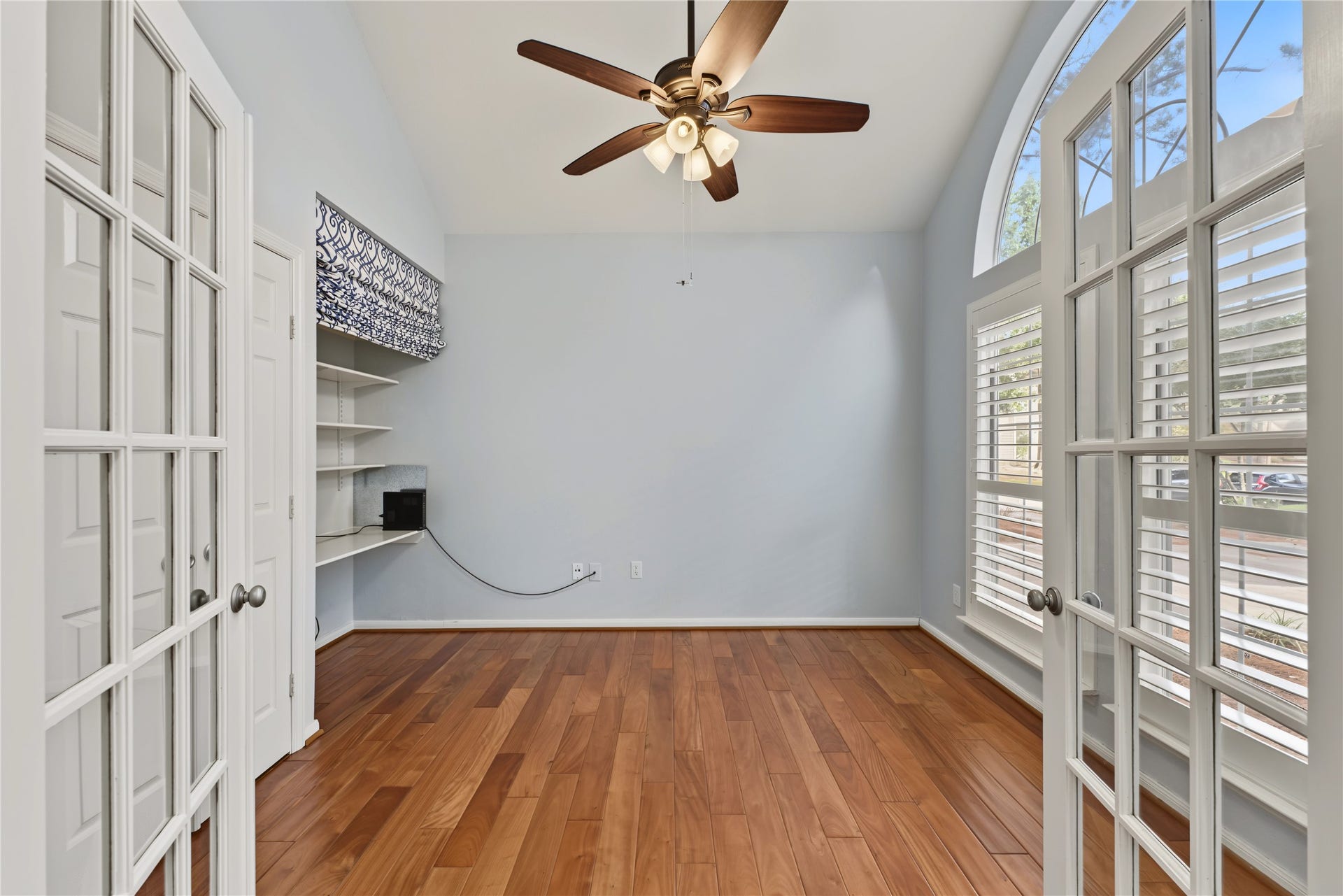 51 S Spiral Vine Circle, The Woodlands, TX 77381 Office has built in shelving and also a walk in closet!