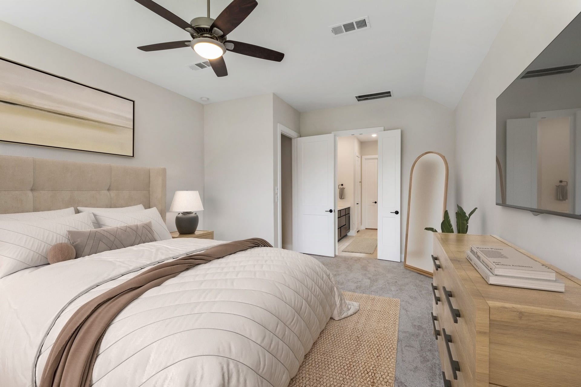 8143 Fenway Heights Dr, The Woodlands, TX 77389 Primary bedroom with access to a luxury ensuite bathroom.