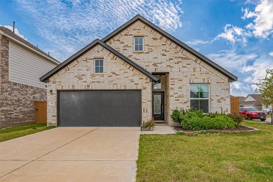 Property photo for 200 Catalina Cove Drive, Katy, TX