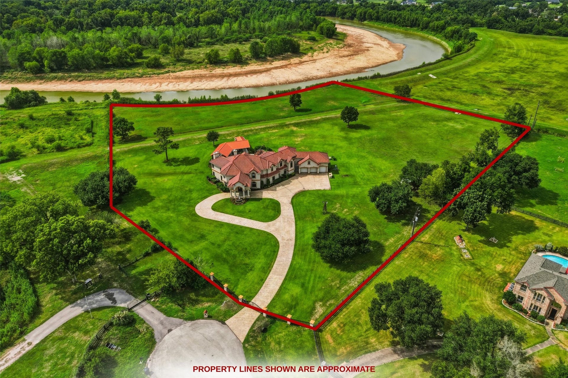 2702 DRS Drive, Richmond, TX 77406