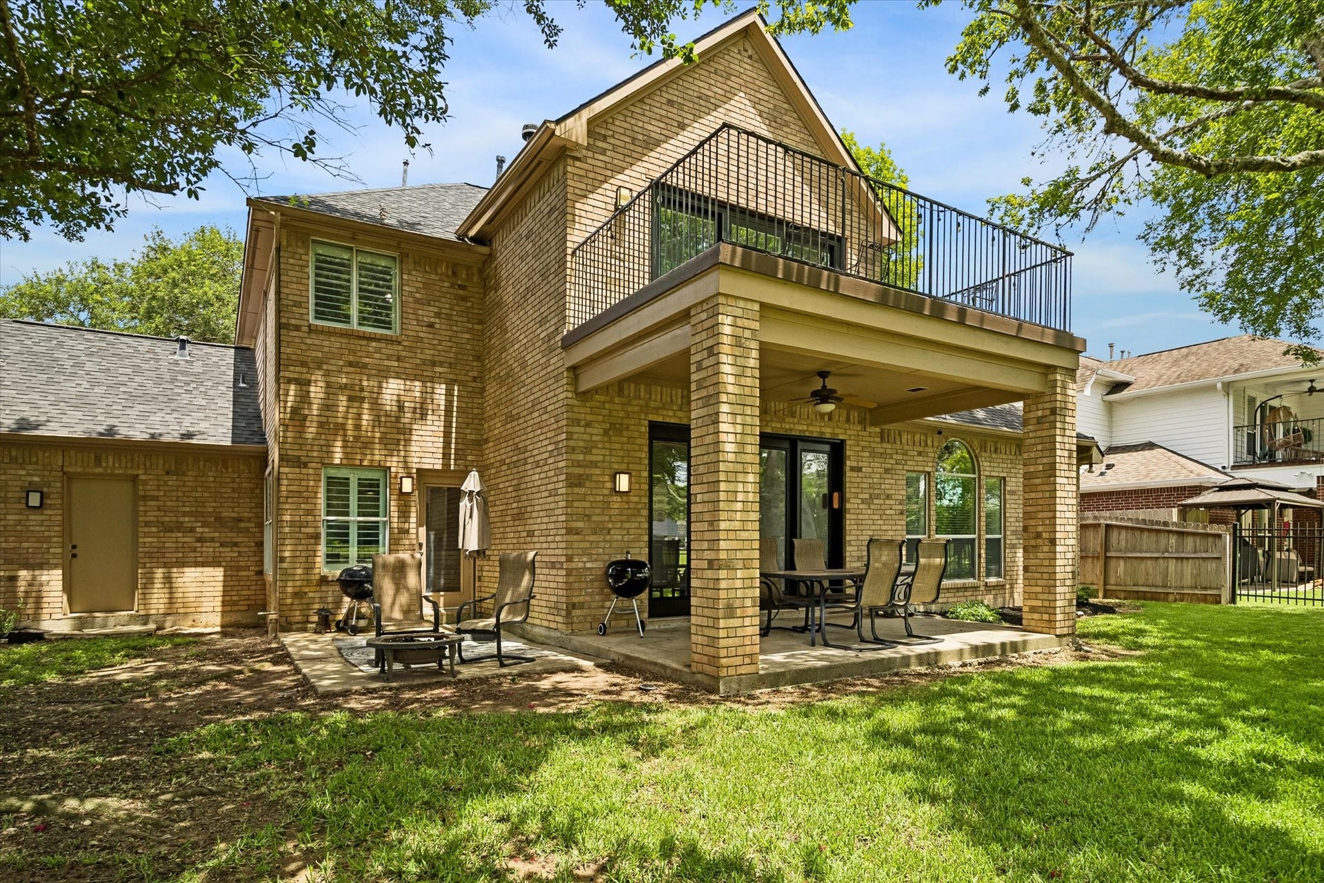 Don't miss the opportunity to own this exceptional golf course home in the highly sought-after Greatwood Forest community.