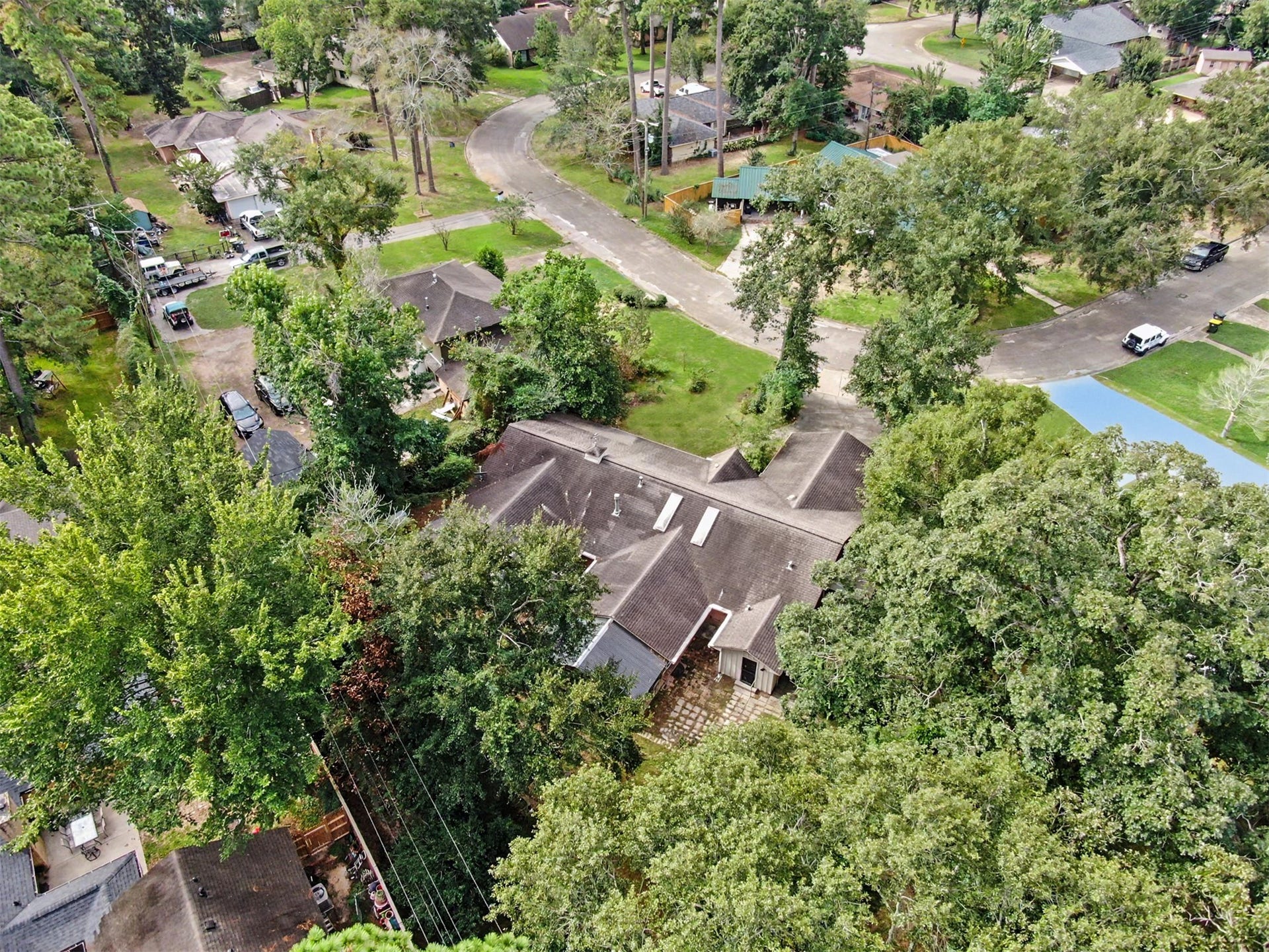 114 N Woodsway Street E, Conroe, TX 77301 114 N Woodsway Street E, Conroe, TX 77301