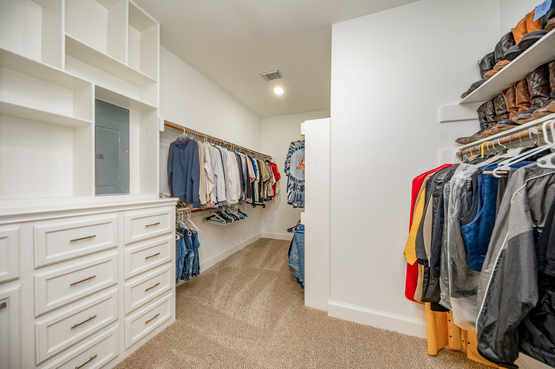 23014 Laguna Point Drive, Katy, TX 77450 Carry your phone with you when you enter this unbelievable primary walk-in closet! You don't want to get lost!