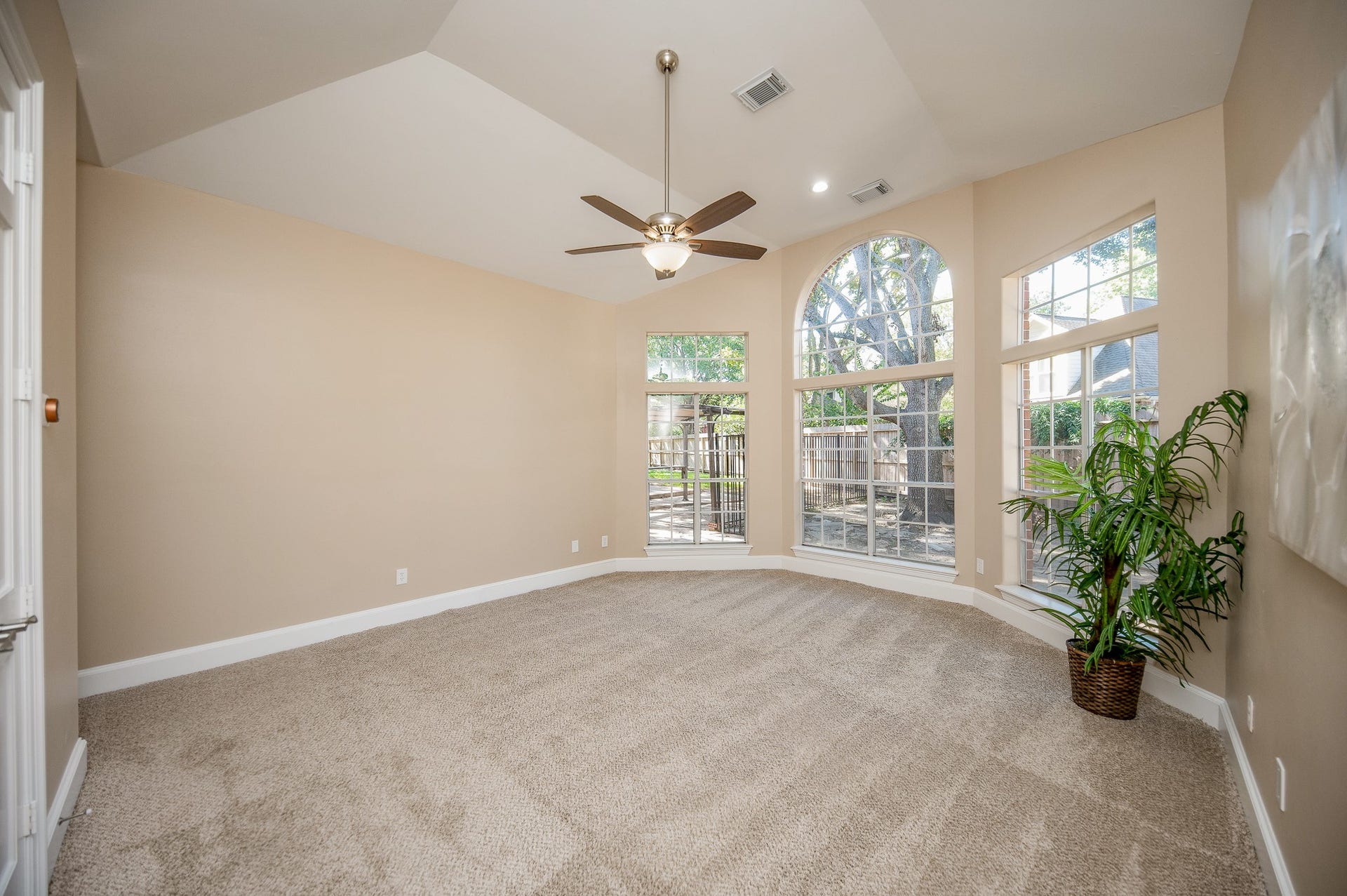 23014 Laguna Point Drive, Katy, TX 77450 23014 Laguna Point Drive, Katy, TX 77450