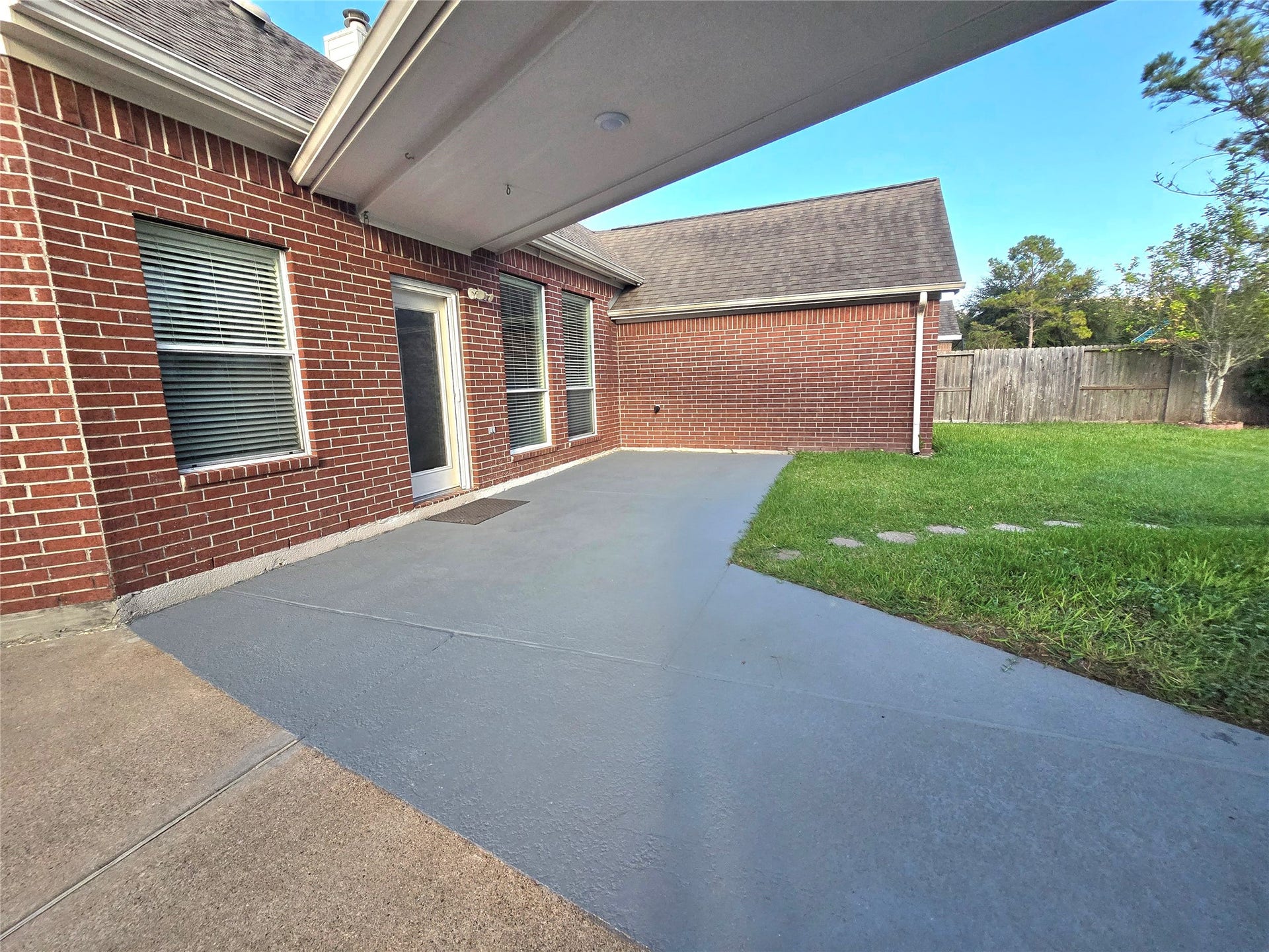 9406 Sunlake Drive, Pearland, TX 77584