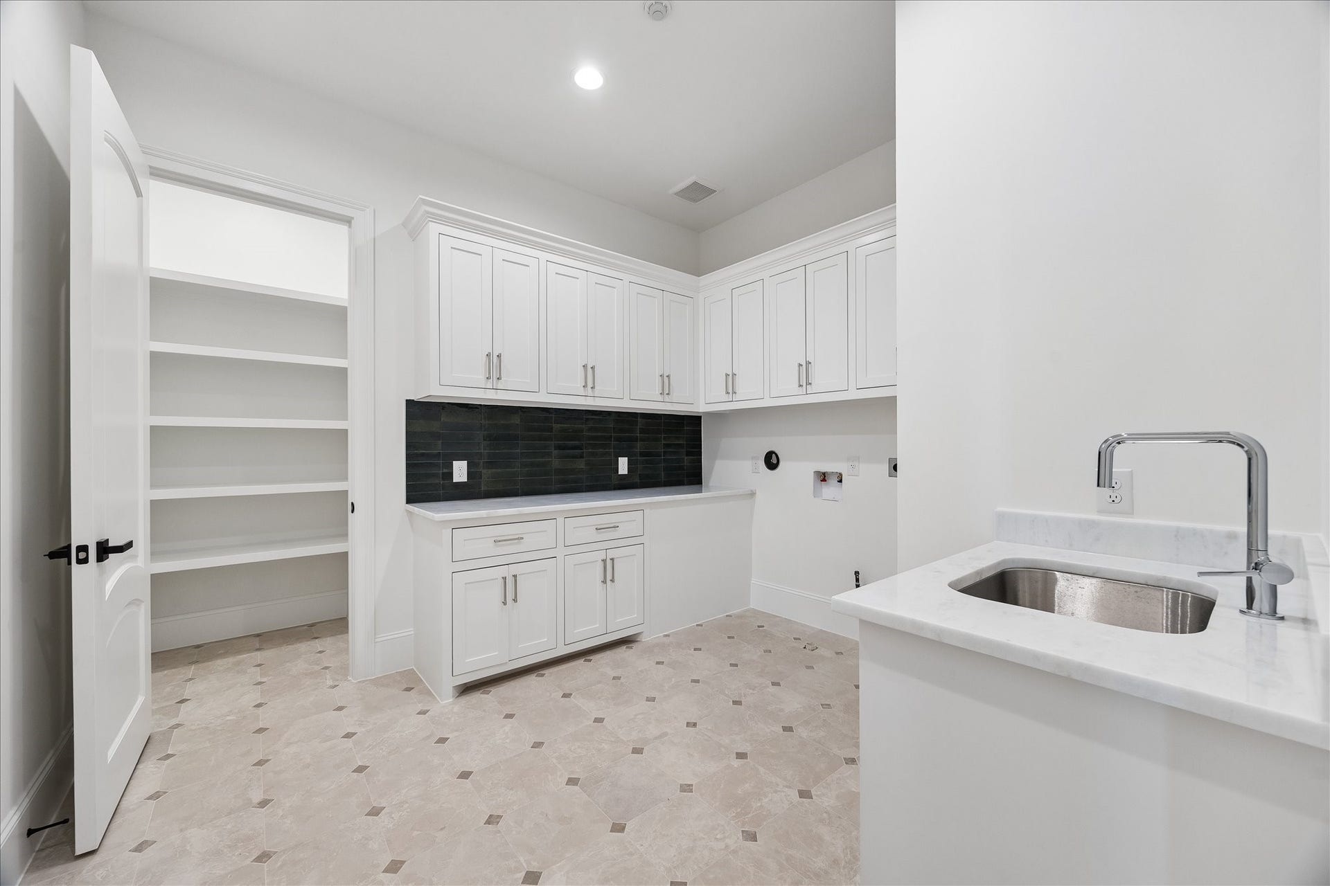 4702 Sunset Circle, Sugar Land, TX 77479