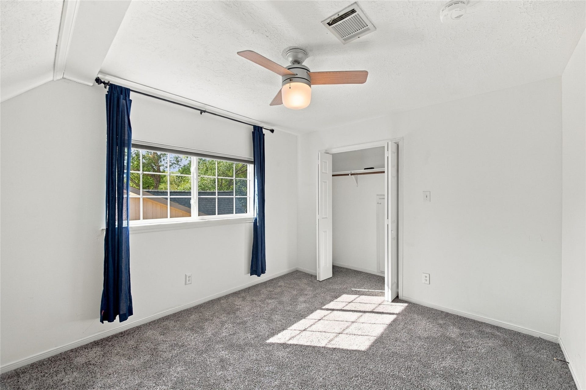 3222 Knoll Manor Drive, Houston, TX 77345