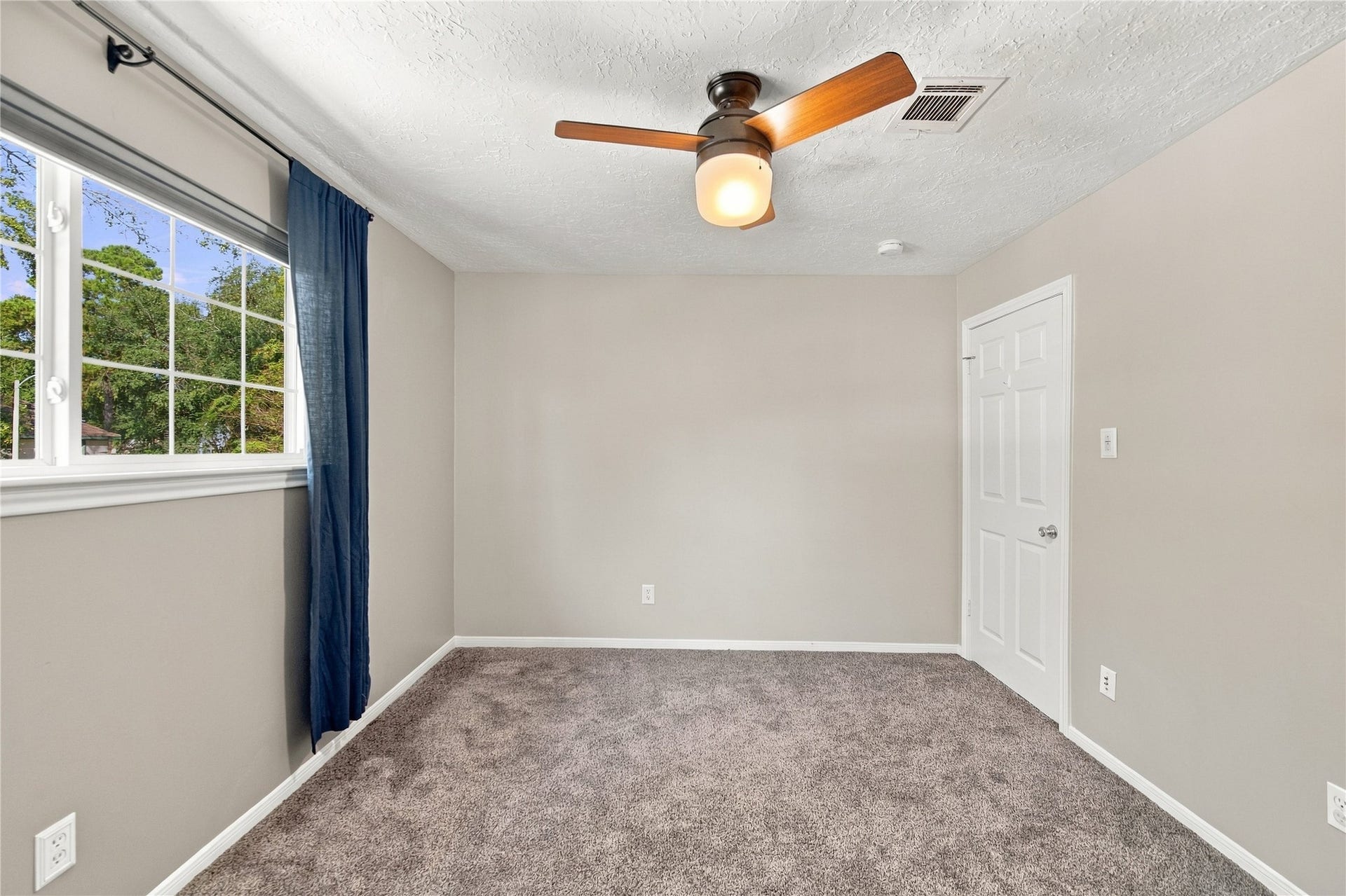 3222 Knoll Manor Drive, Houston, TX 77345