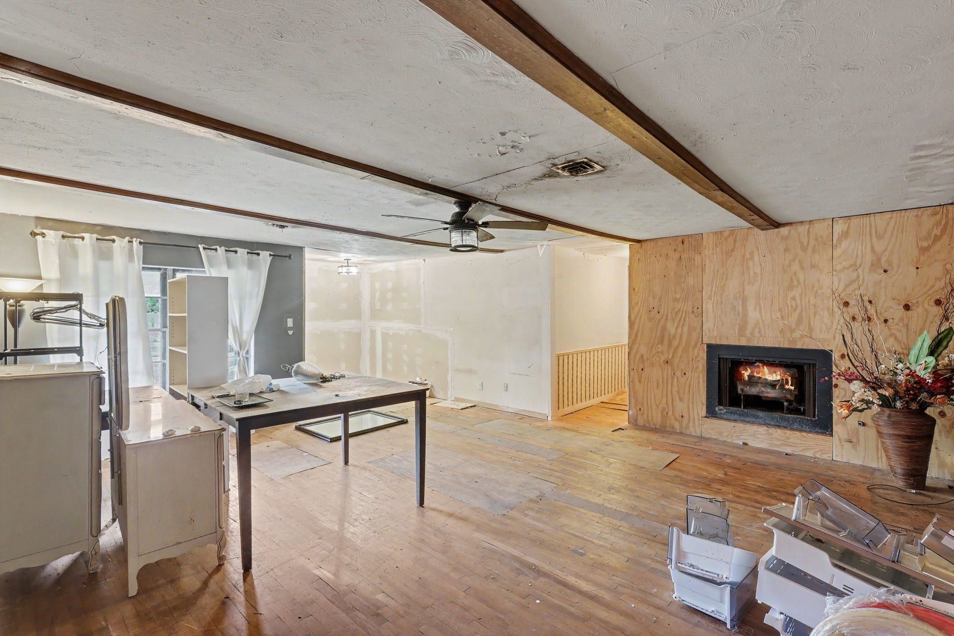 11 Craig Street, Baytown, TX 77521 Living area