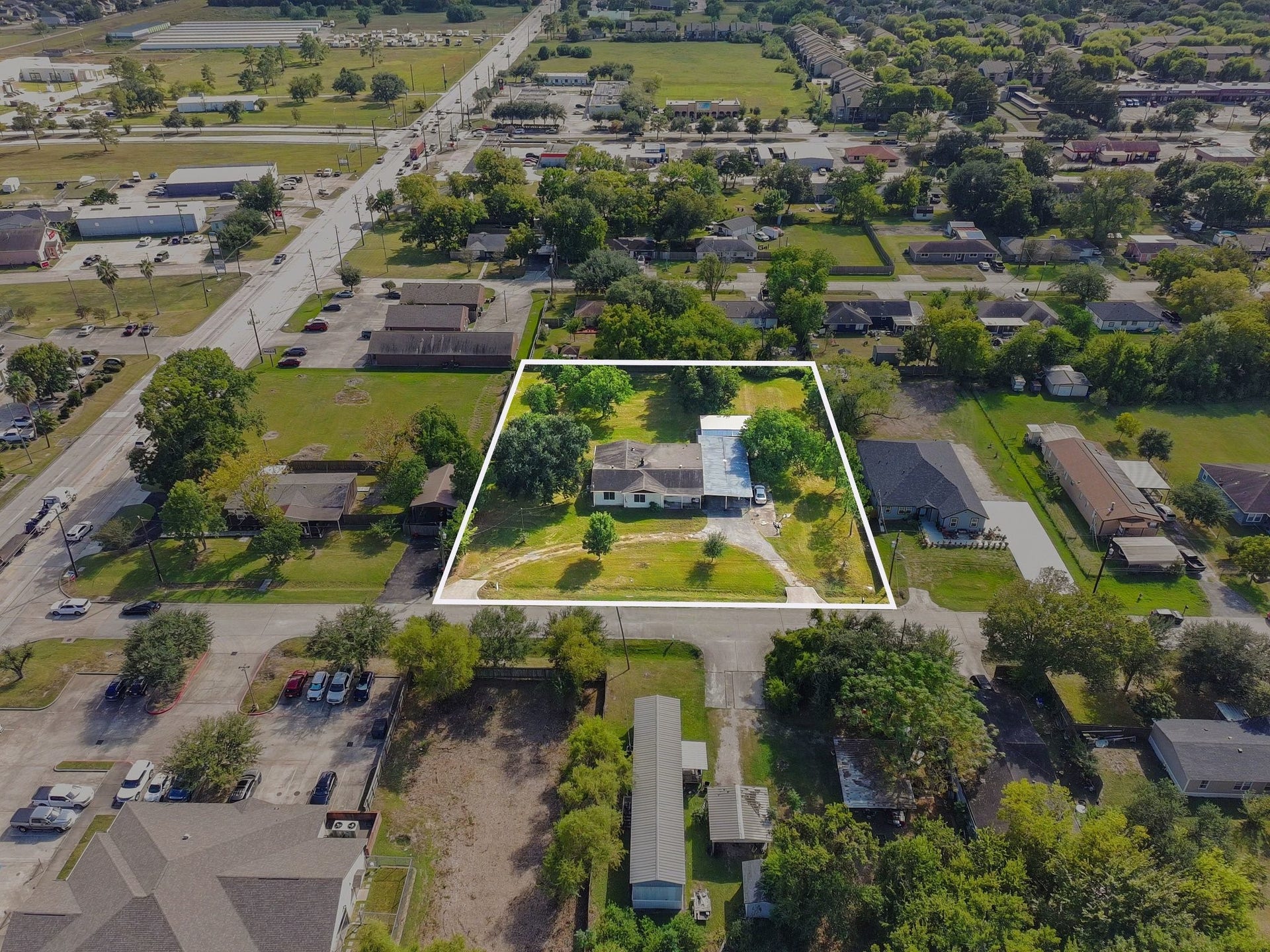 11 Craig Street, Baytown, TX 77521 Aerial view of approximately 1.07 Acres