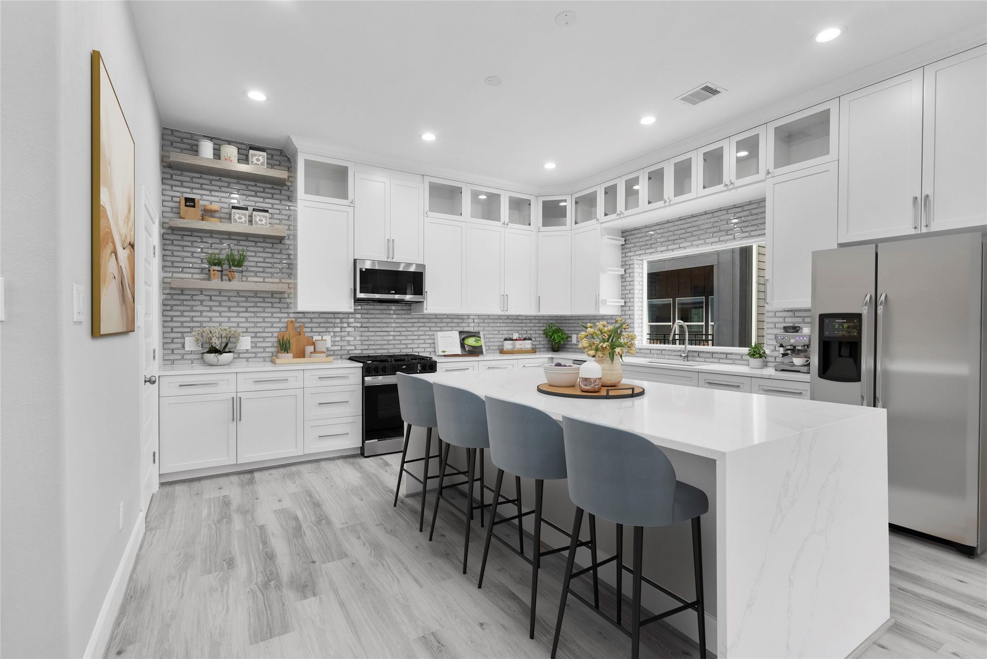 1122 W 16th Street, #B, Houston, TX 77008 Kitchen - Virtual staged to illustrate potential - second floor