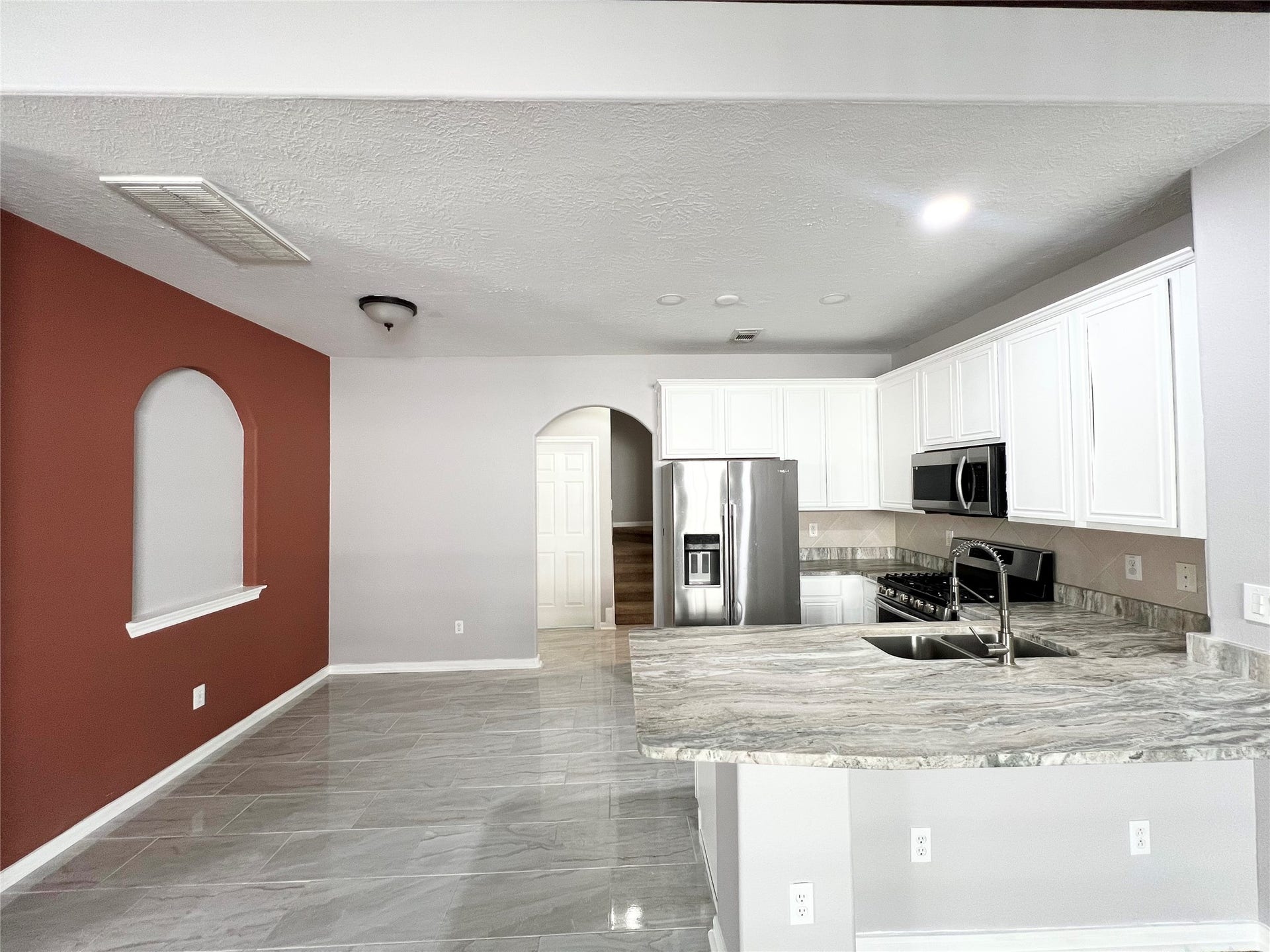 15838 Collinsville Drive, Tomball, TX 77377 15838 Collinsville Drive, Tomball, TX 77377