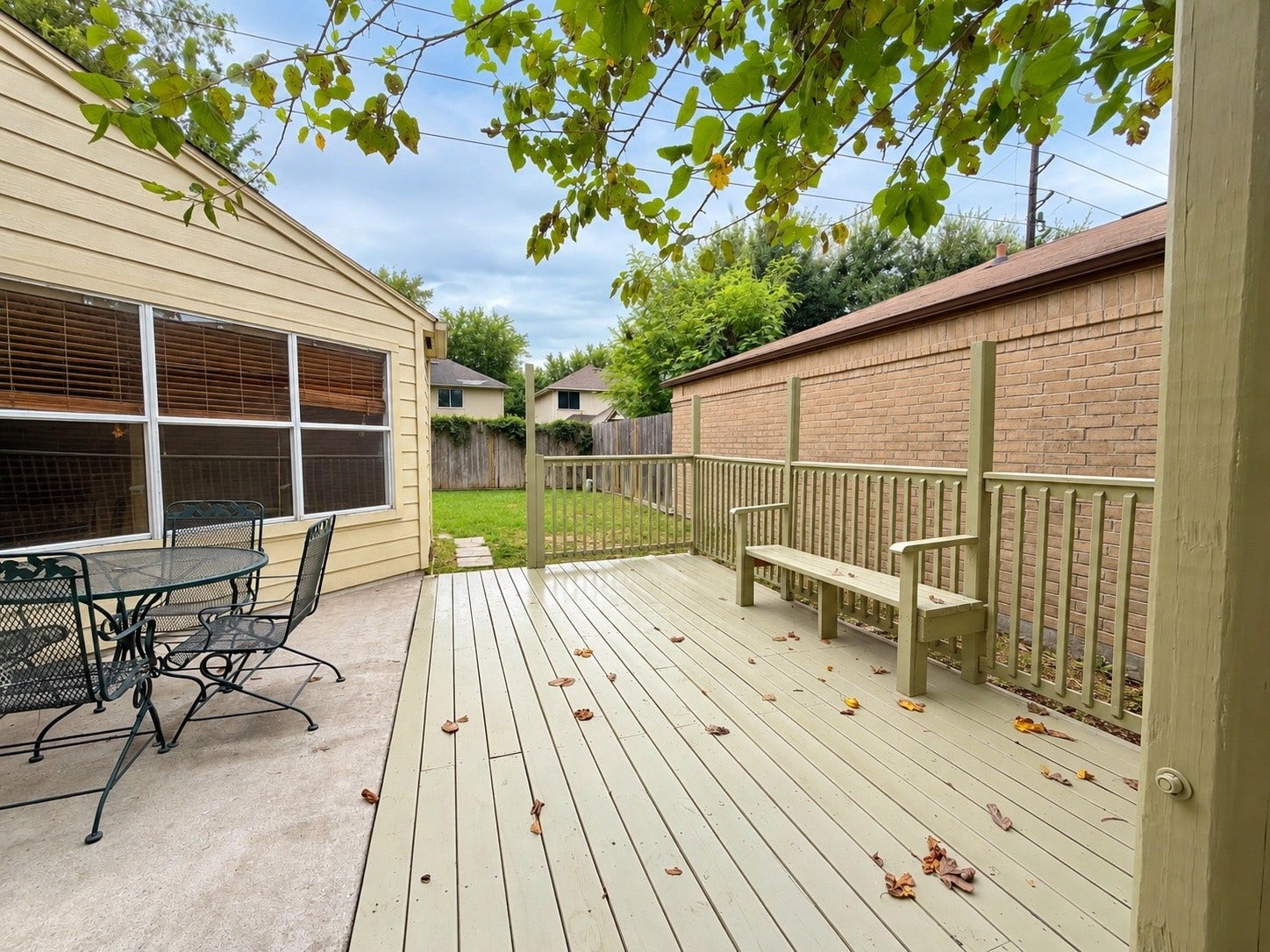 12175 Swords Creek Road, Houston, TX 77067 Outdoor patio area