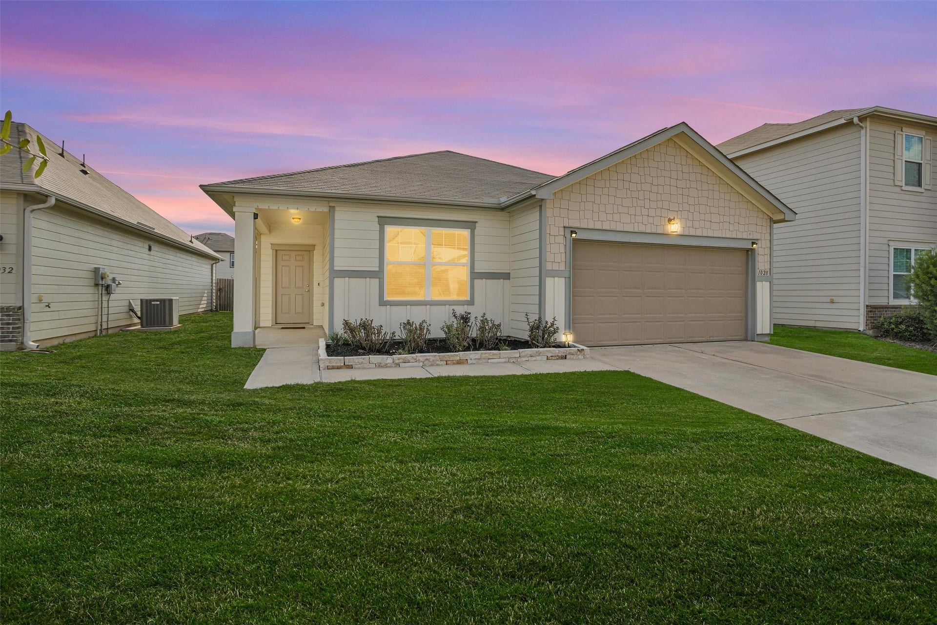1028 White Birch Lane, Brookshire, TX 77423 Welcome to 1028 White Birch Lane!