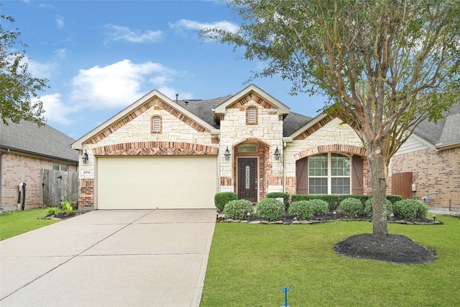 Property photo for 20731 Blue Flagstone Lane, Richmond, TX