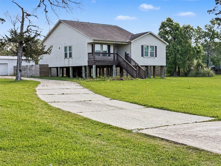 Property photo for 3415 E Bayou Drive, La Porte, TX