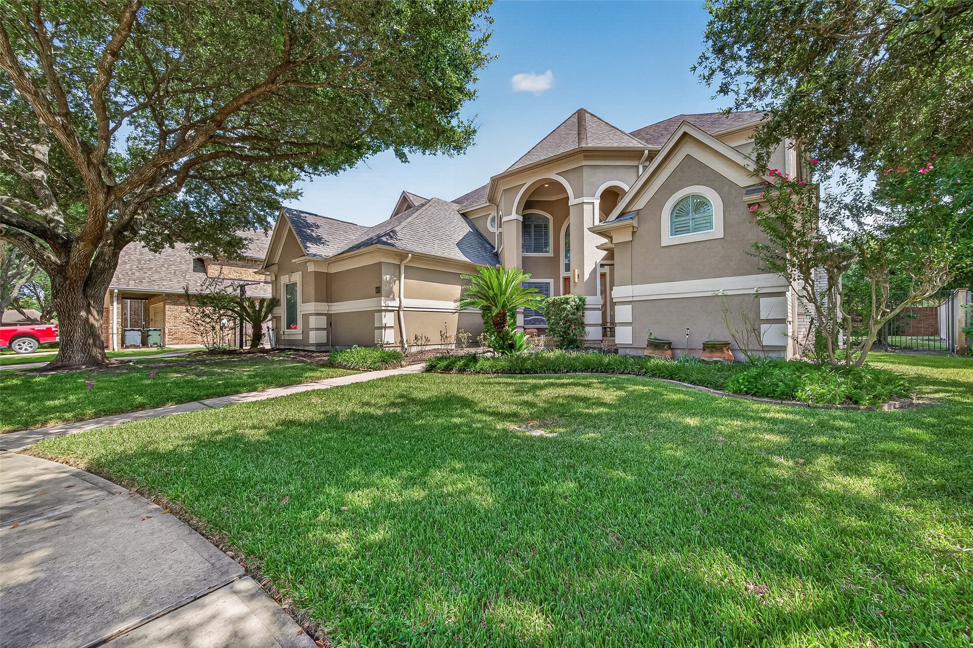 63 Harbor View Drive, Sugar Land, TX 77479 Another look at this stunning home, a beauty at every corner!
