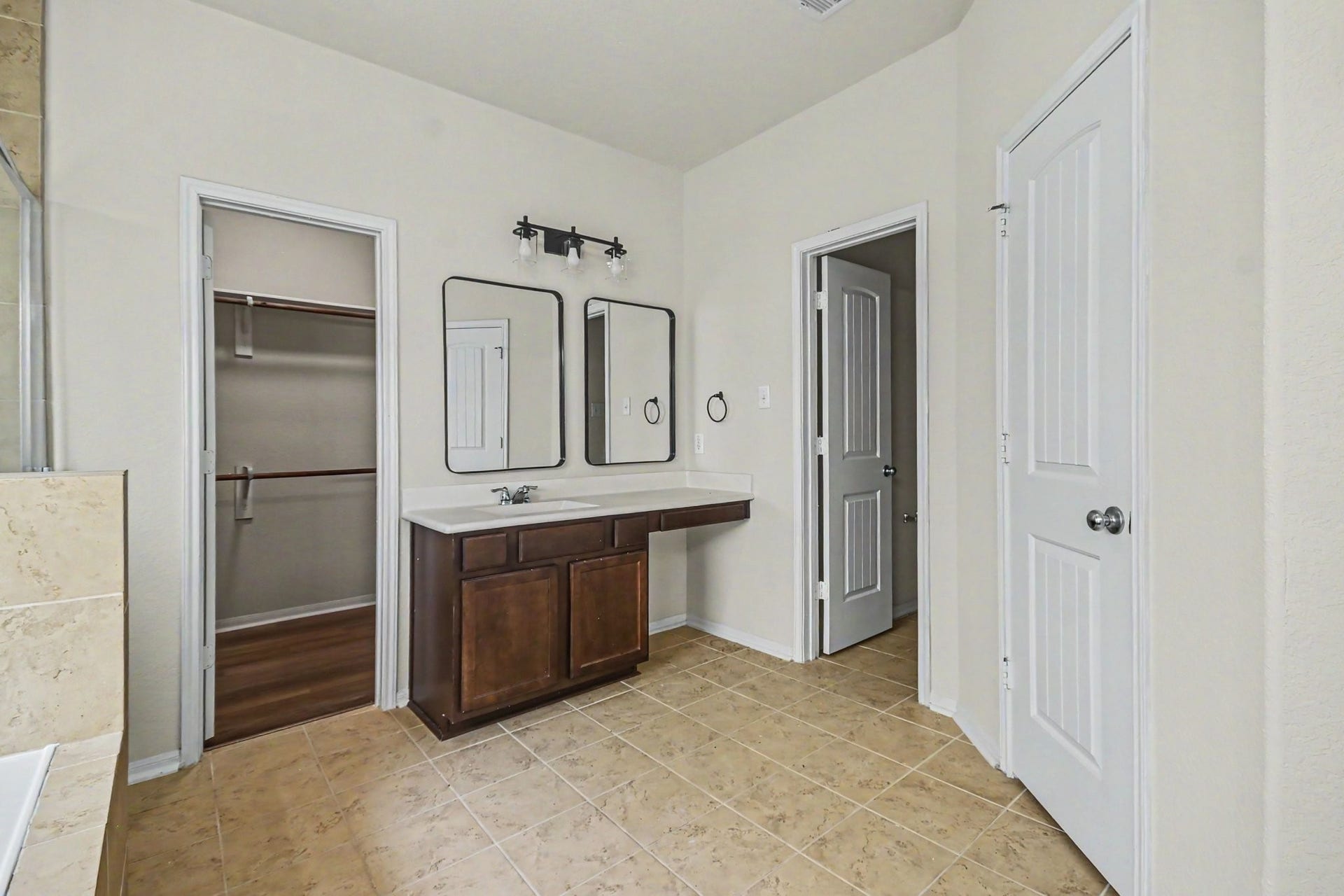 1439 Barras Street, Alvin, TX 77511 1439 Barras Street, Alvin, TX 77511