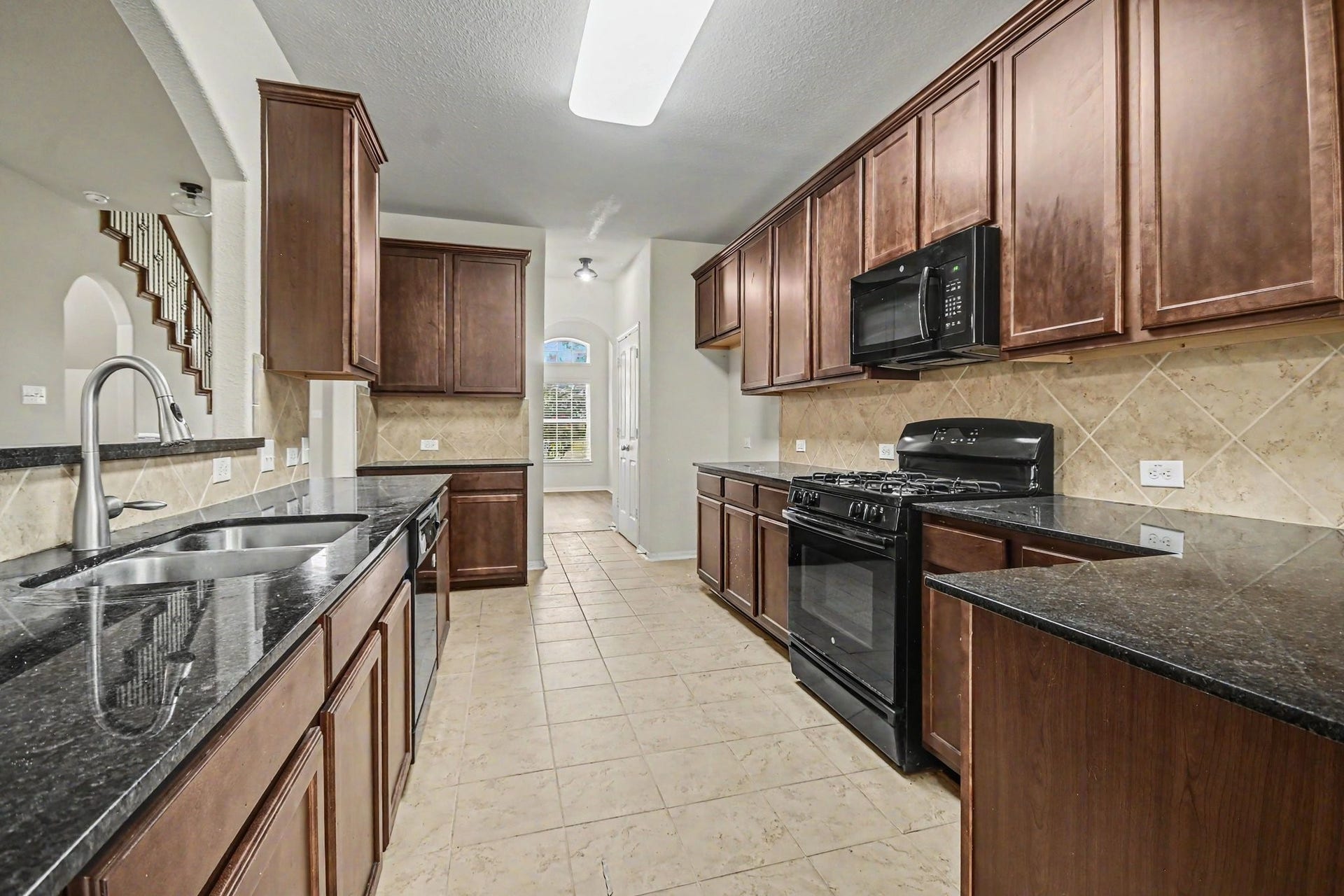1439 Barras Street, Alvin, TX 77511 1439 Barras Street, Alvin, TX 77511