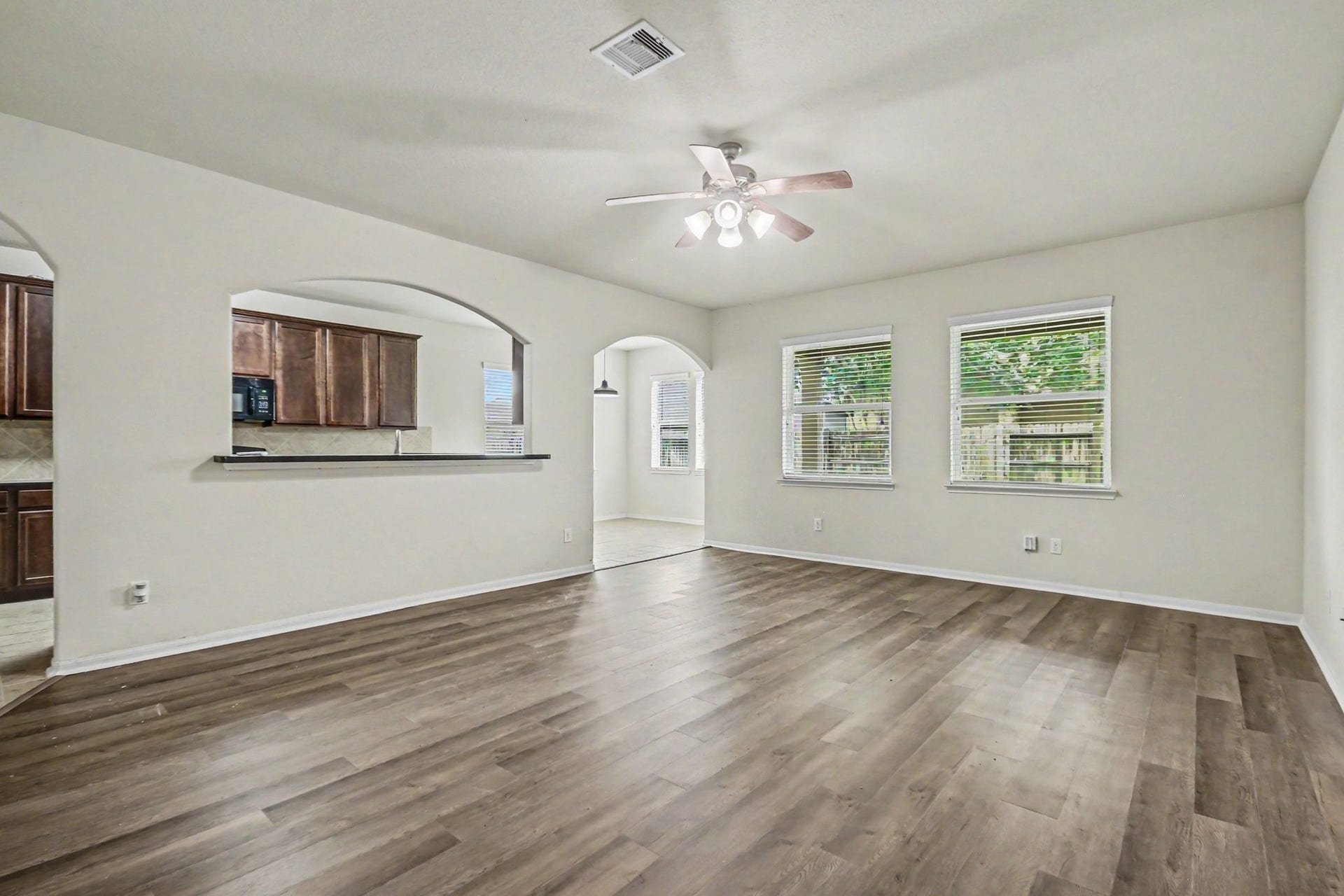 1439 Barras Street, Alvin, TX 77511 1439 Barras Street, Alvin, TX 77511