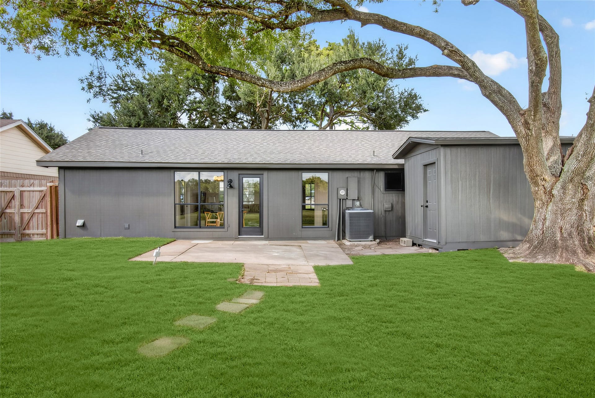 2501 Ironclad Drive, League City, TX 77573 2501 Ironclad Drive, League City, TX 77573