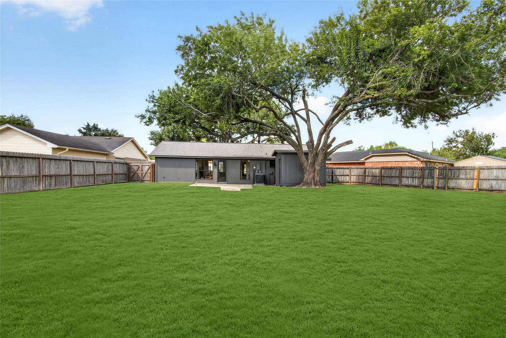 2501 Ironclad Drive, League City, TX 77573 2501 Ironclad Drive, League City, TX 77573