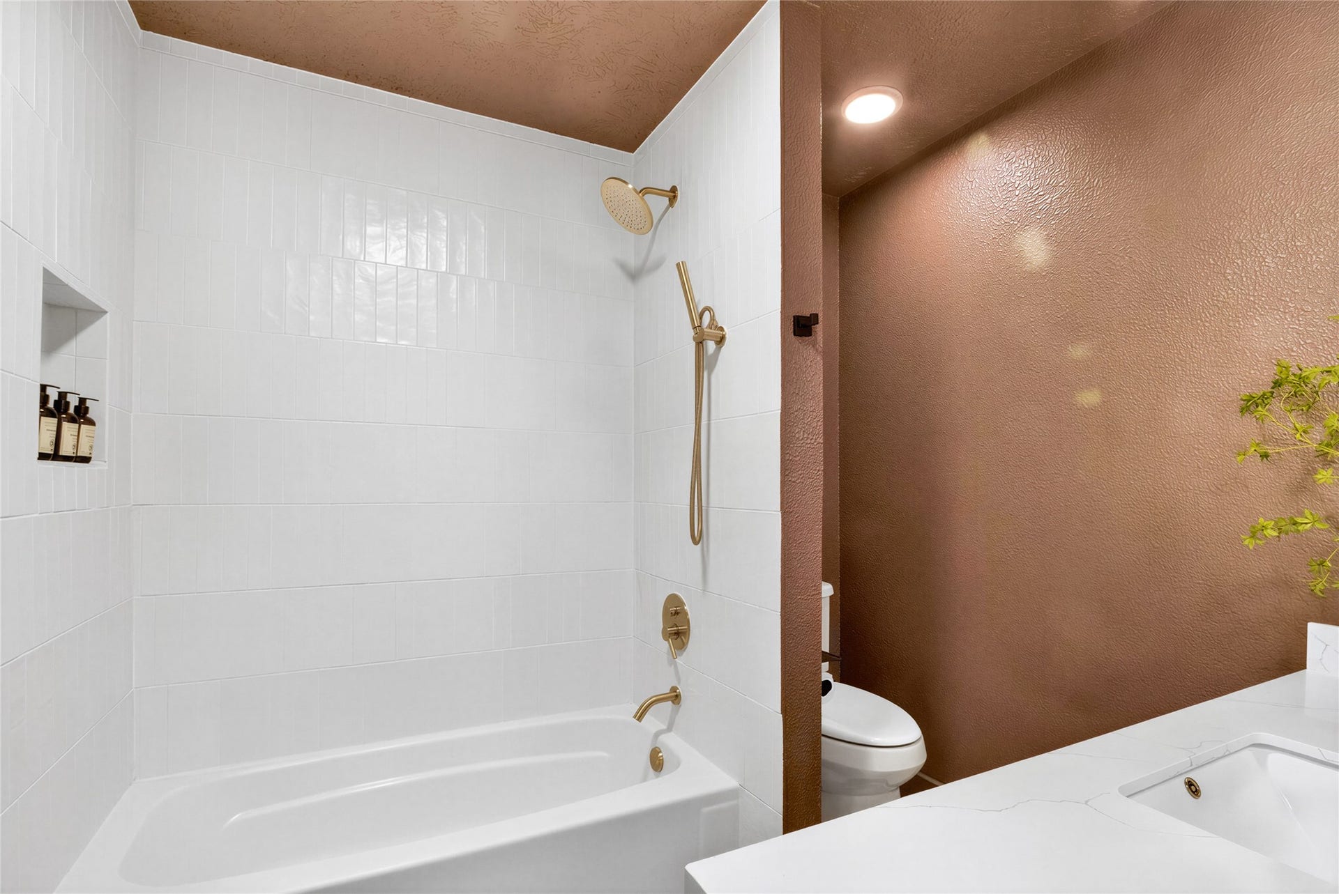 2501 Ironclad Drive, League City, TX 77573 2501 Ironclad Drive, League City, TX 77573