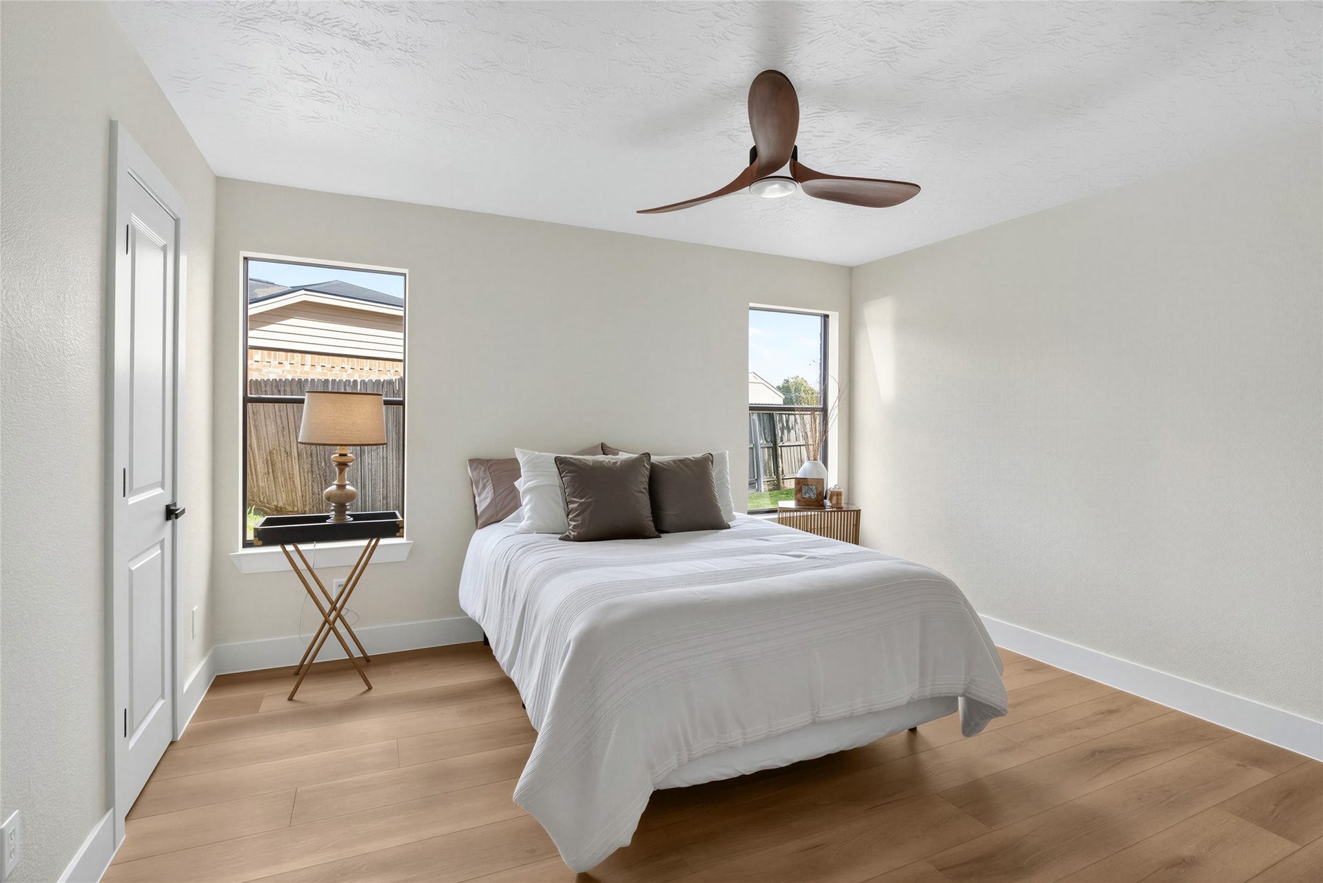 2501 Ironclad Drive, League City, TX 77573 Primary Bedroom