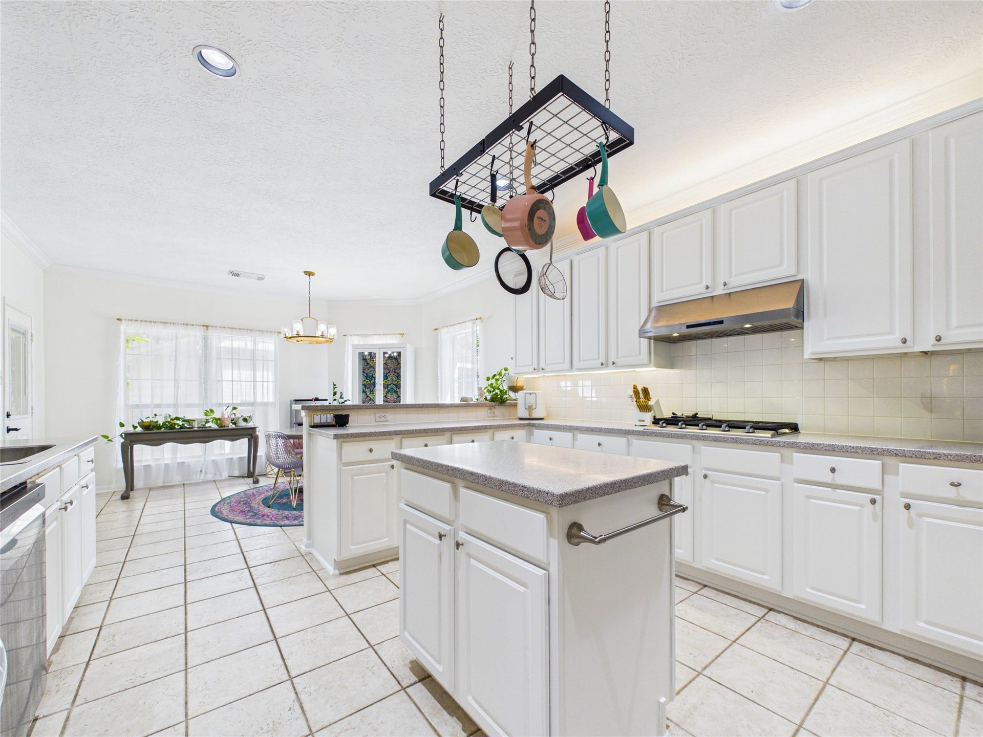 2876 Love Lane, Friendswood, TX 77546 2876 Love Lane, Friendswood, TX 77546
