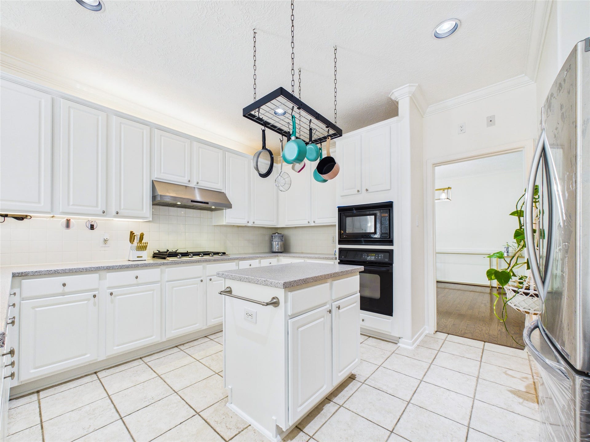 2876 Love Lane, Friendswood, TX 77546 2876 Love Lane, Friendswood, TX 77546