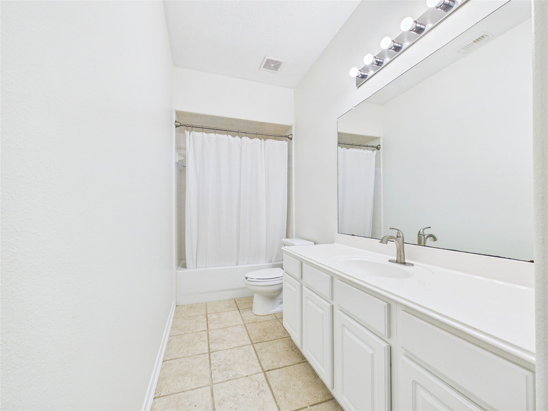 2876 Love Lane, Friendswood, TX 77546 2876 Love Lane, Friendswood, TX 77546