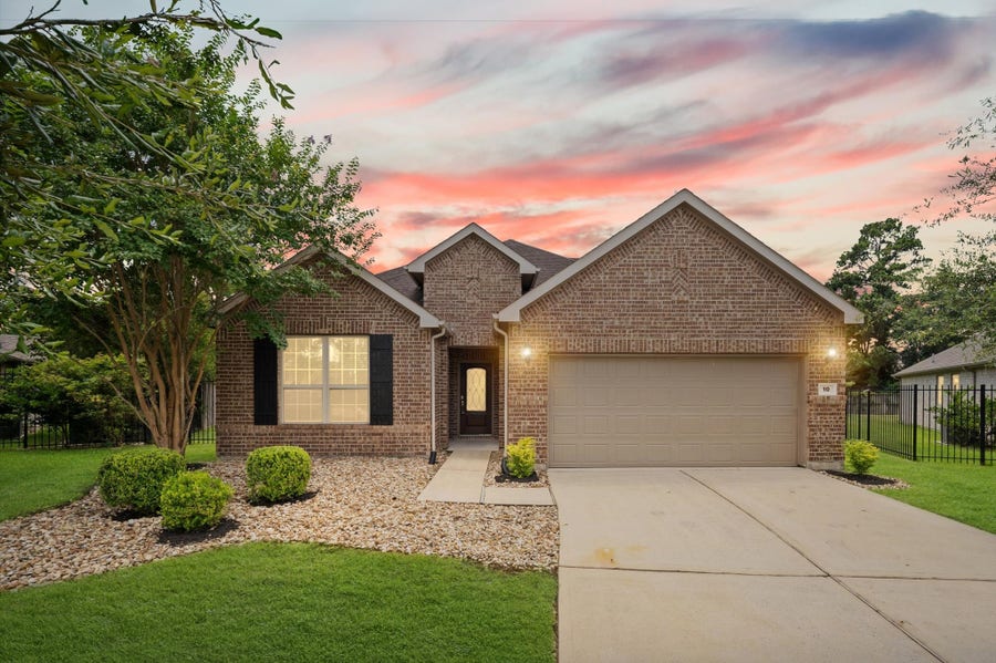 Property photo for 10 Log House Court, Tomball, TX