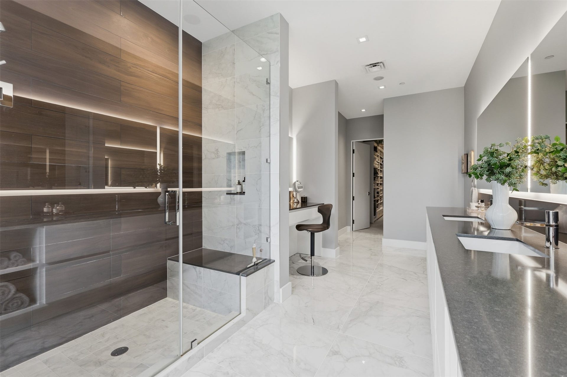 2710 Steel Street, #405, Houston, TX 77098 2710 Steel Street, #405, Houston, TX 77098