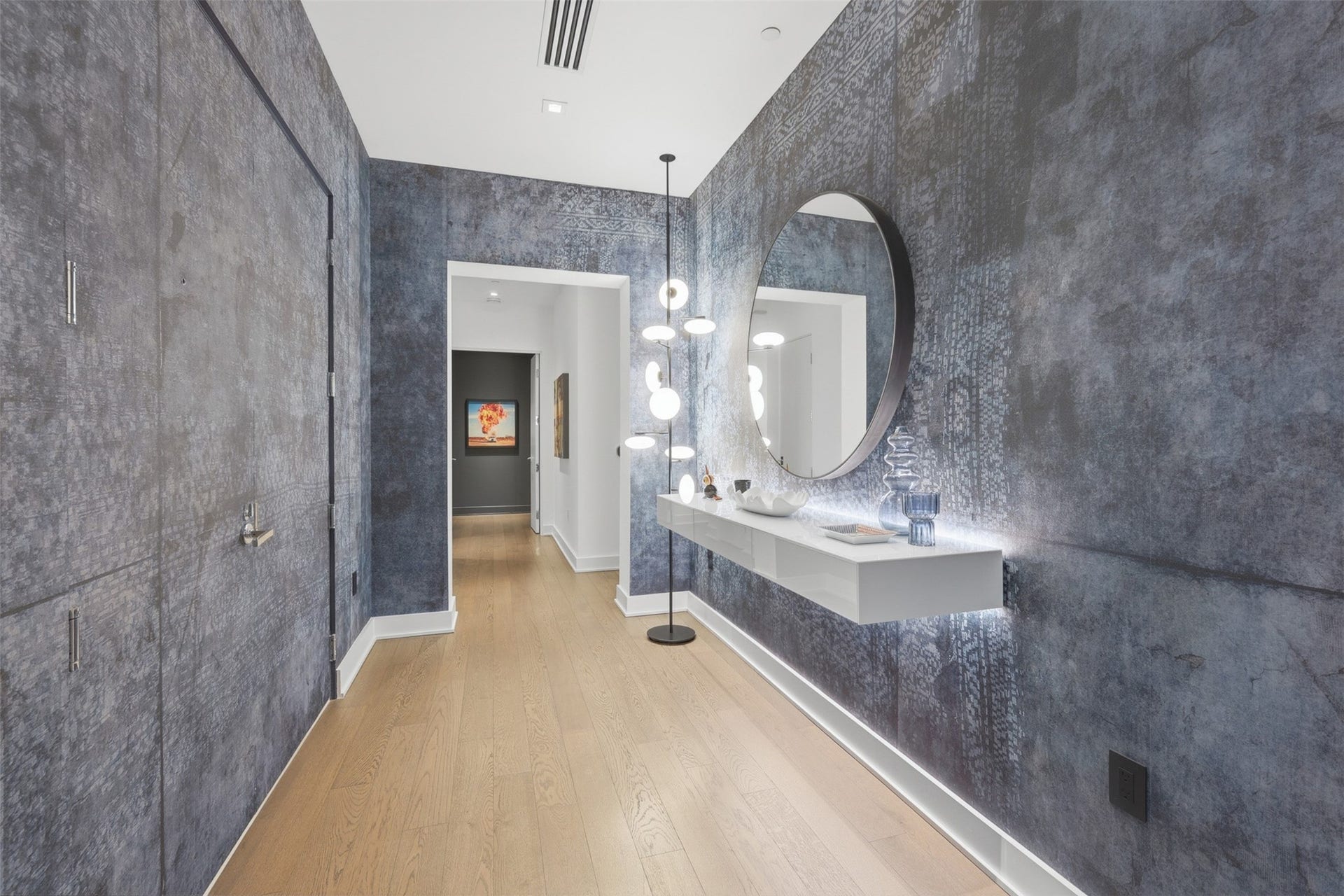 2710 Steel Street, #405, Houston, TX 77098 A grand double door entry and foyer welcome you home.