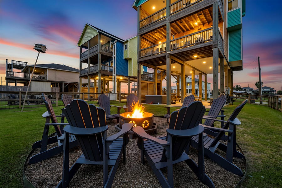 Property photo for 1998 Avenue G, Crystal Beach, TX